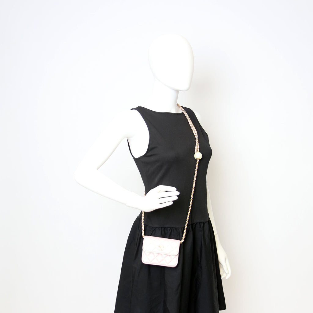 Clutch With Chain Pearly Lambskin Pink