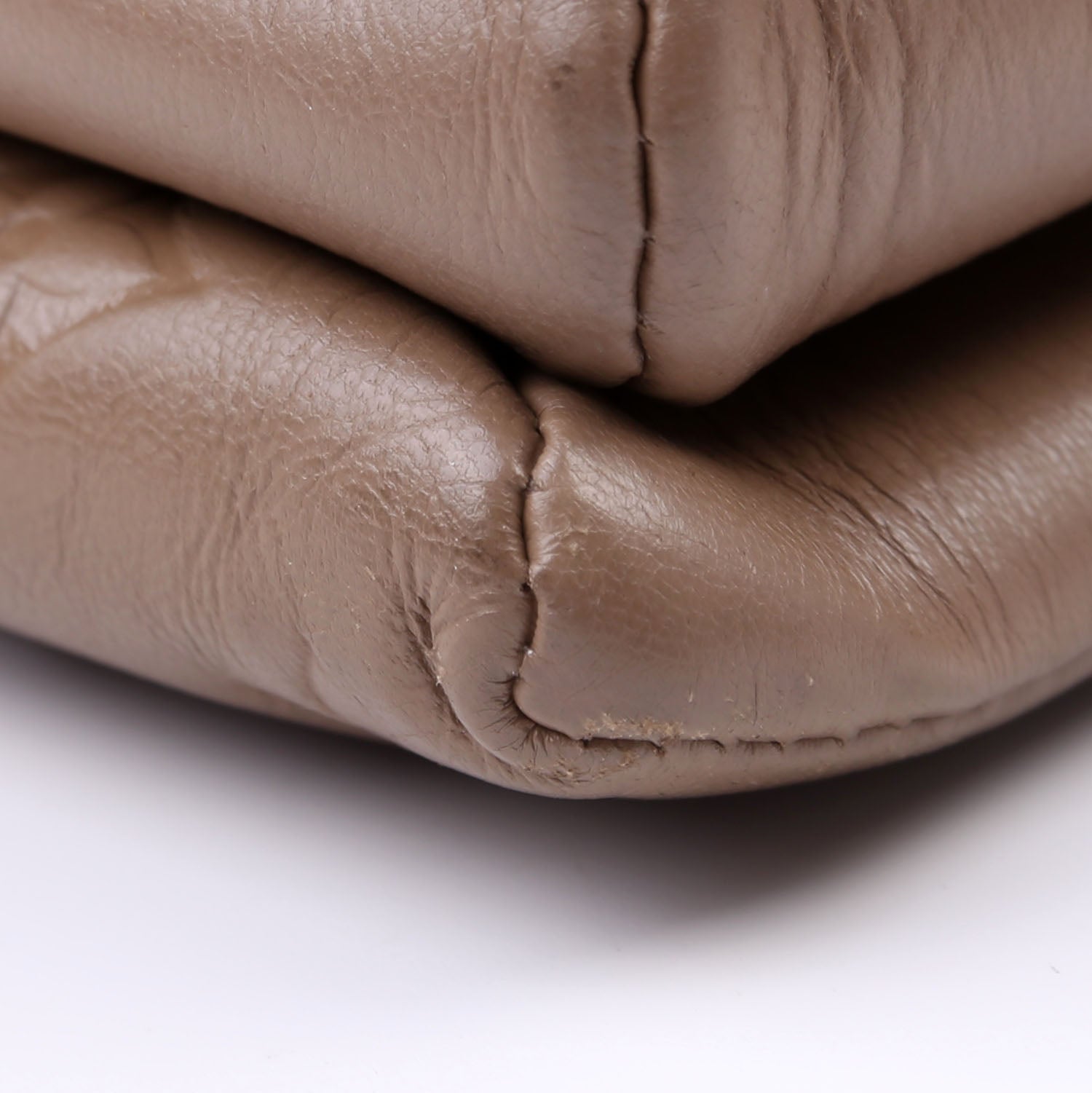 Coussin MM Lambskin Taupe