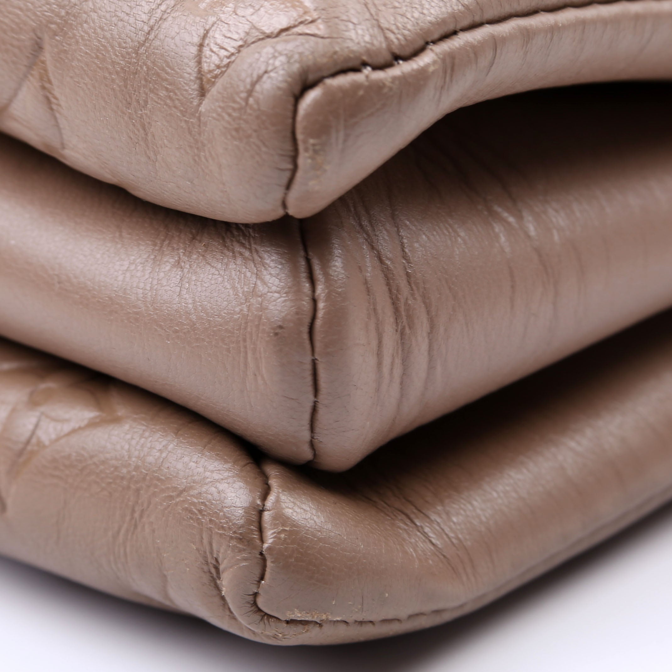 Coussin MM Lambskin Taupe