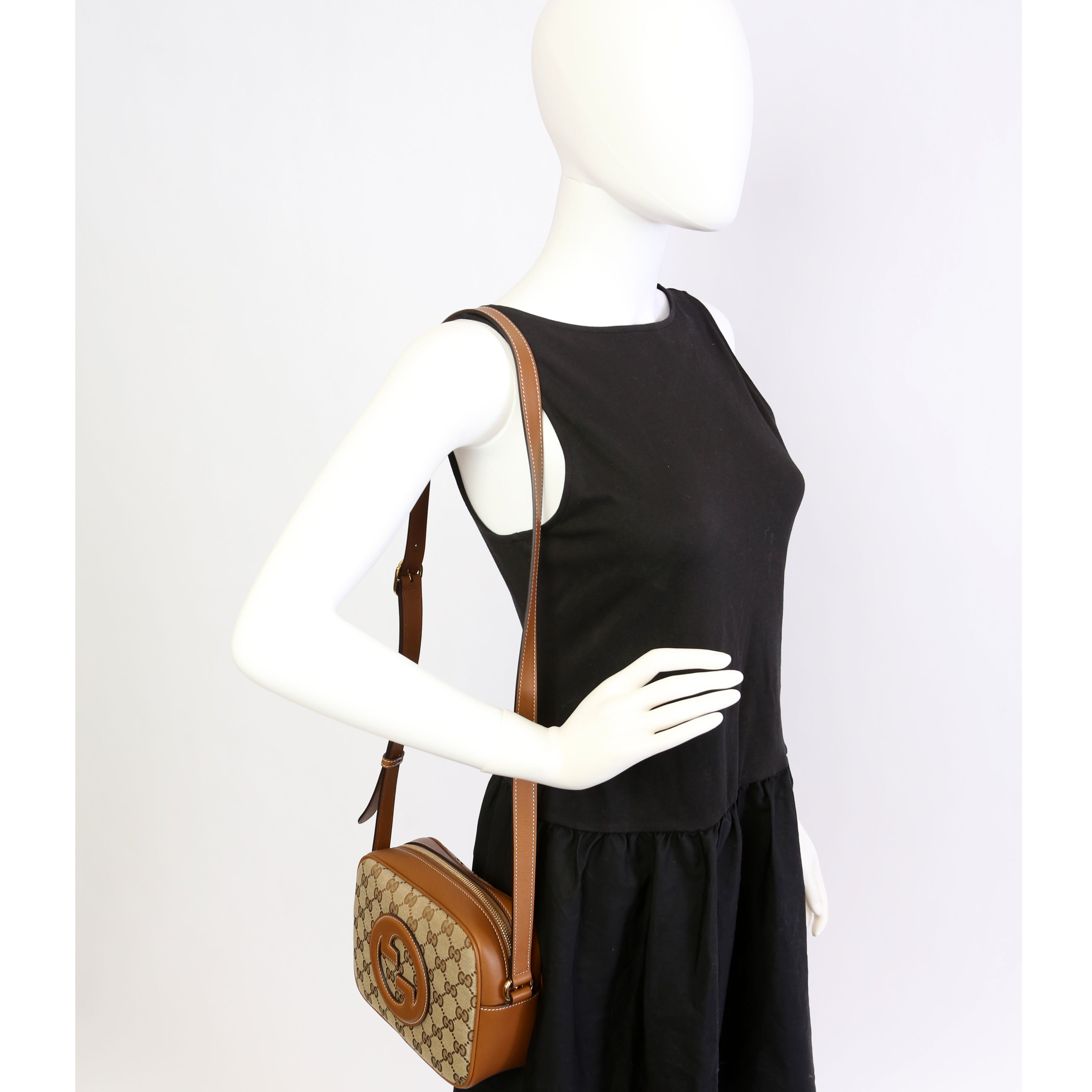 820429 Blondie GG Canvas Small Shoulder Bag Brown