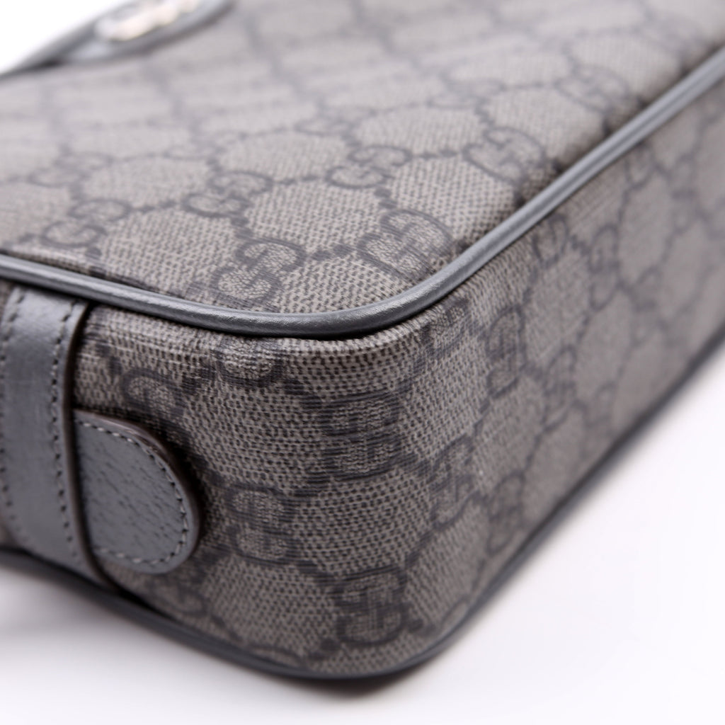 760019 Ophidia GG Supreme Small Toiletry Case Grey