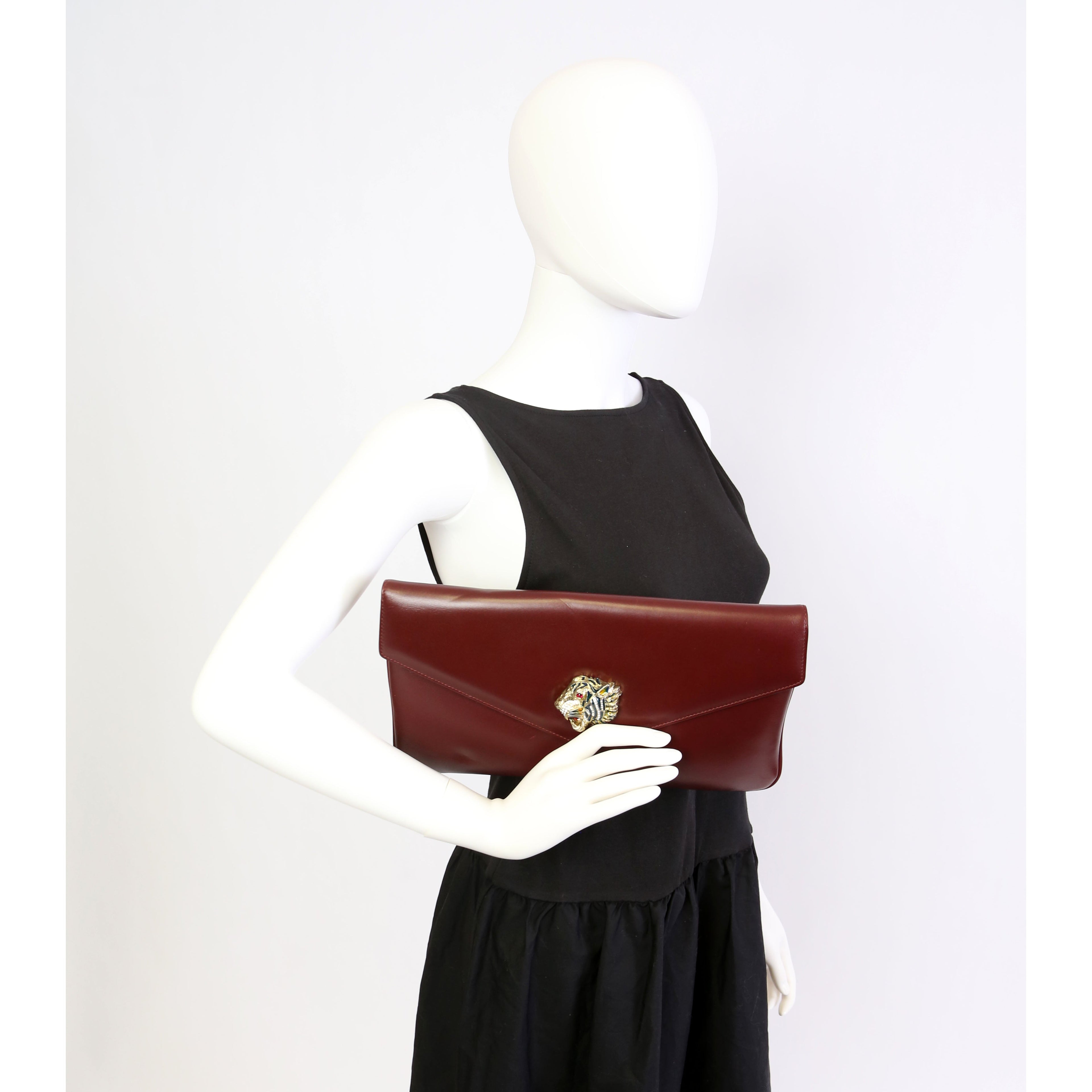 551522 Rajah Medium Broadway Clutch Maroon