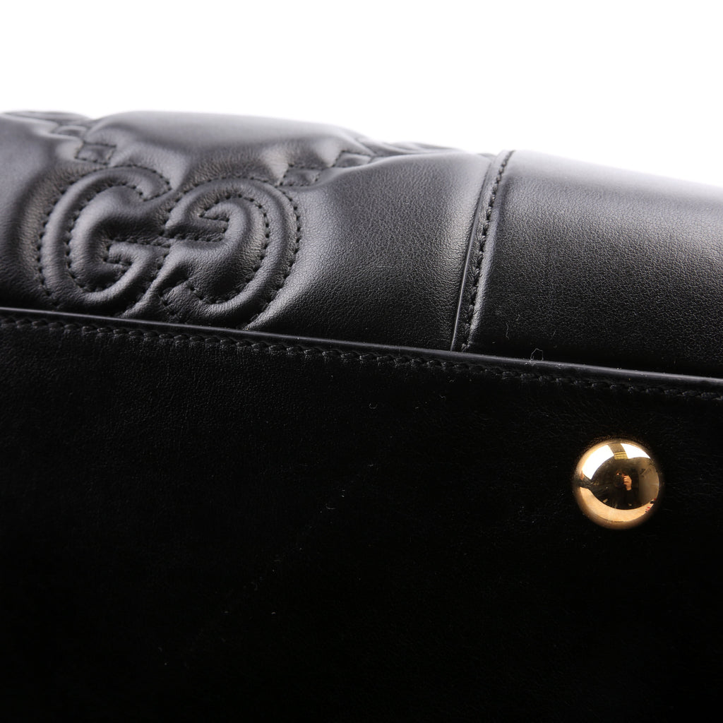 700762 GG Matelasse Medium Shuffle Black