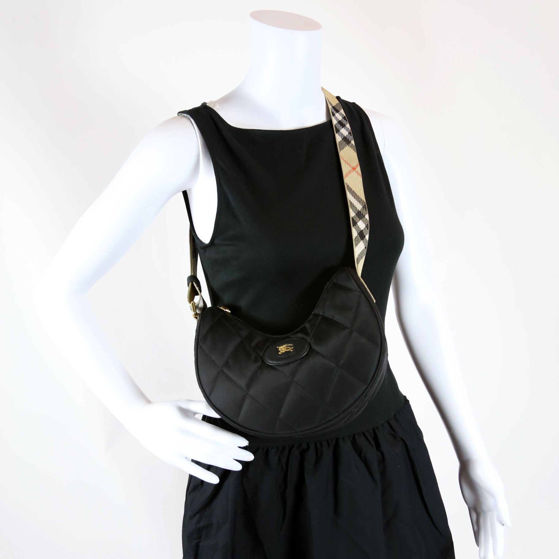 Horseshoe Nylon Crossbody Black