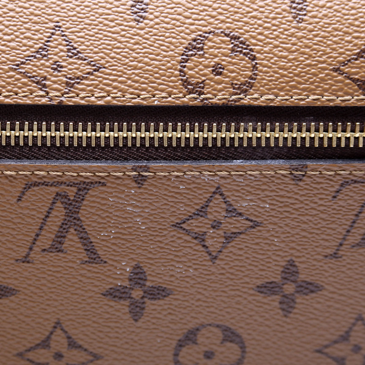 Pochette Metis Reverse Monogram