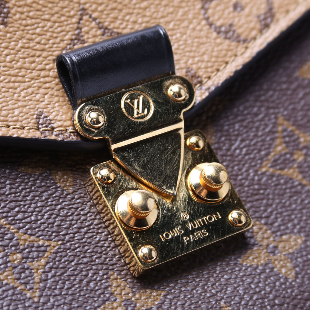 Pochette Metis Reverse Monogram