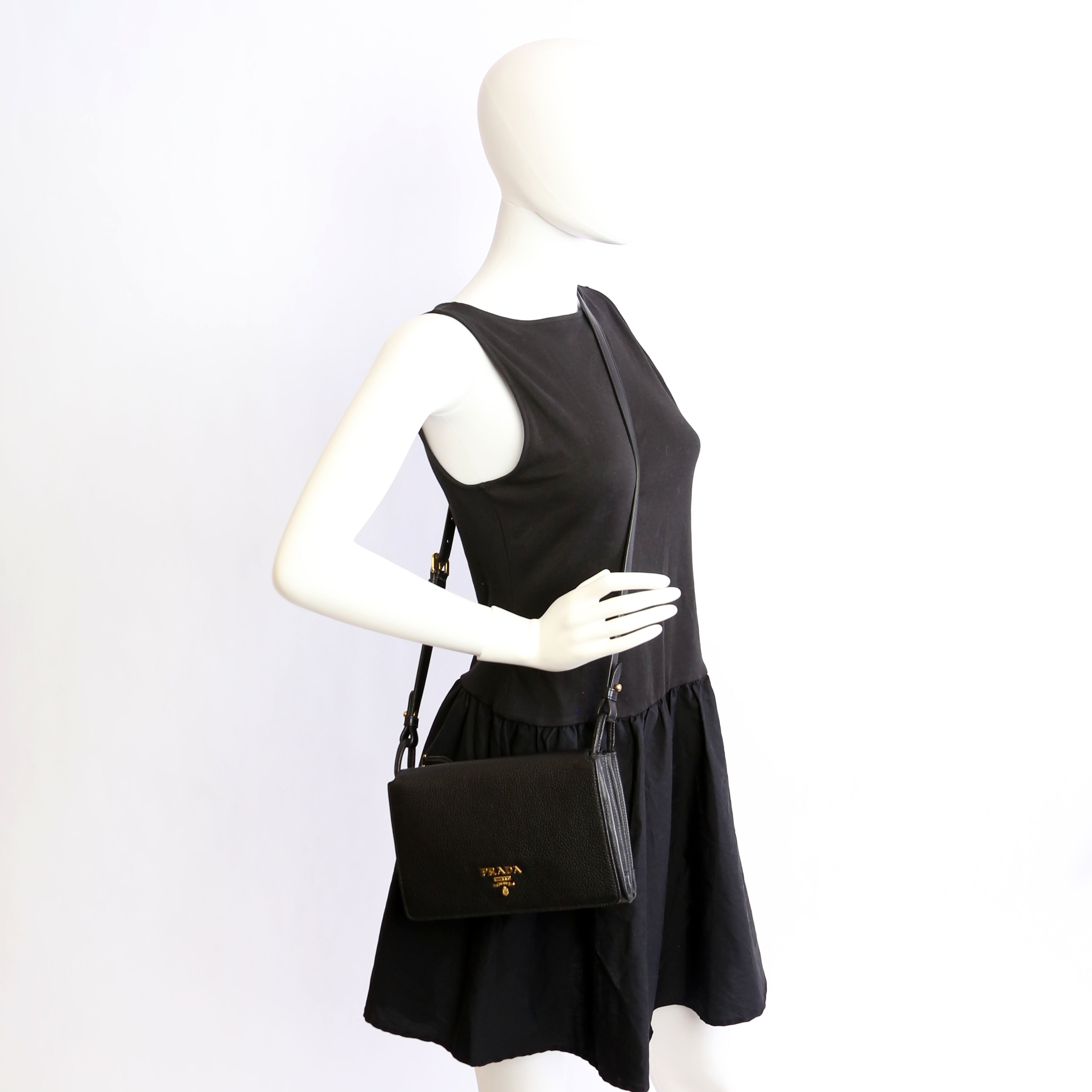 1BH031 Vitello Daino Leather Flap/Zip Crossbody Black