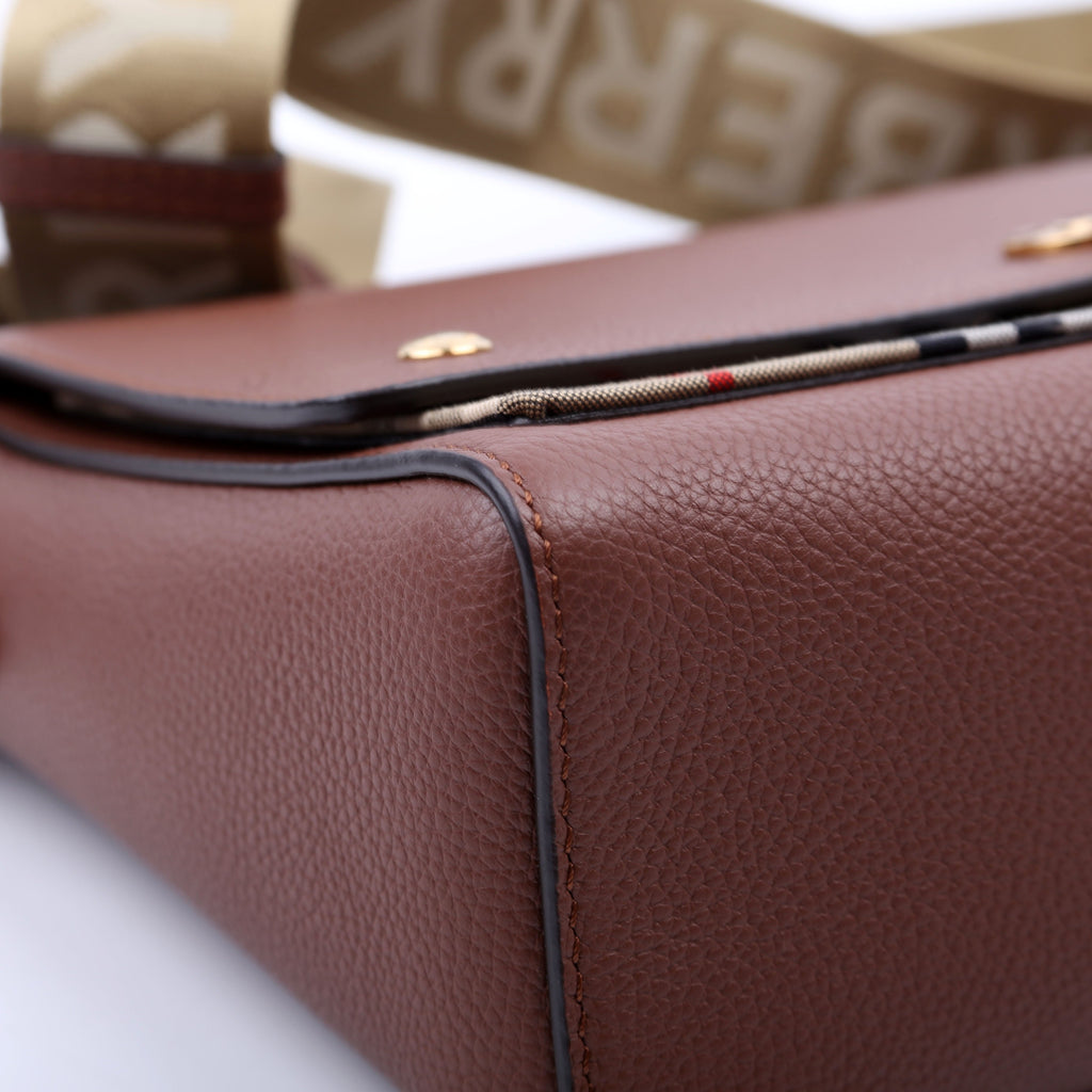 Note Crossbody Vintage Check Medium Brown