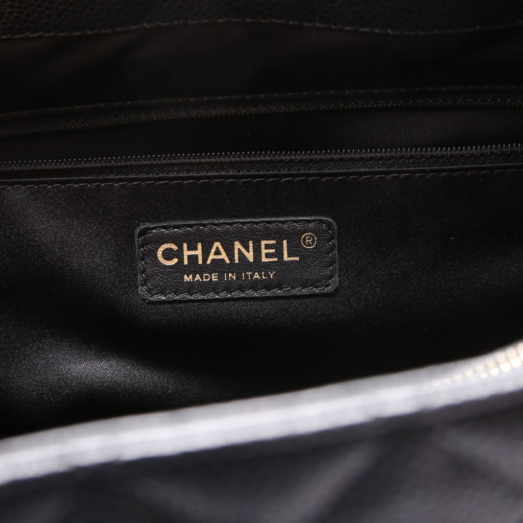 Grand Shopping Tote Extra Large Caviar Black