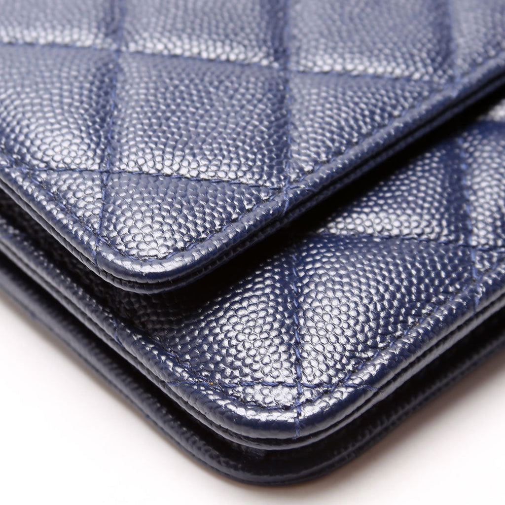 Wallet On Chain Quilted Caviar Blue
