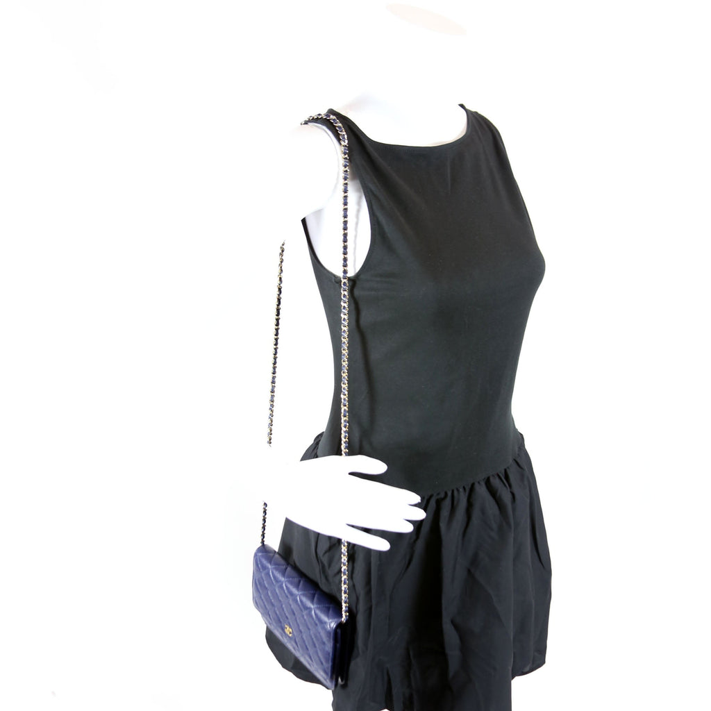 Wallet On Chain Quilted Caviar Blue