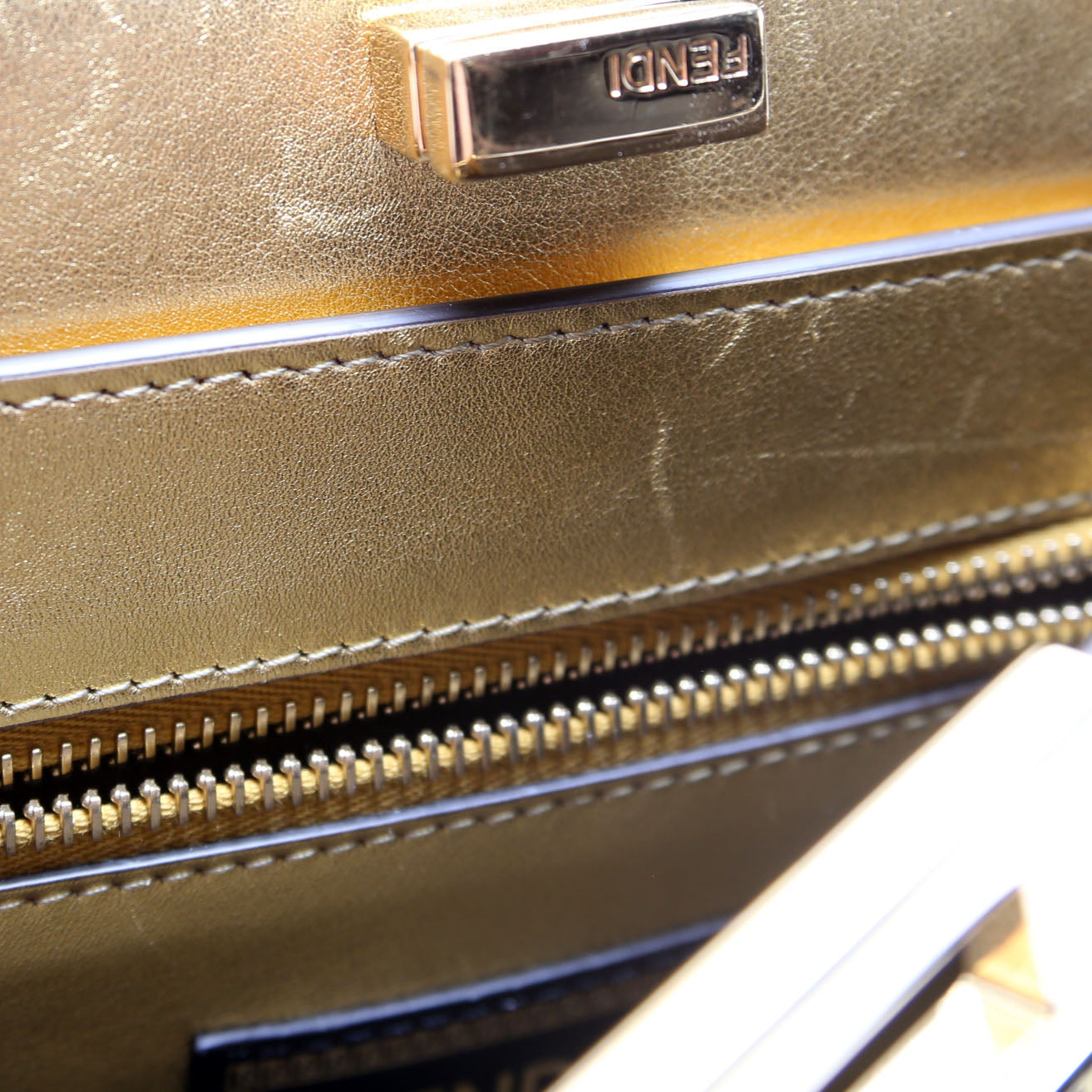 Fendance Peekaboo 'I See U' Metallic Meidum Gold