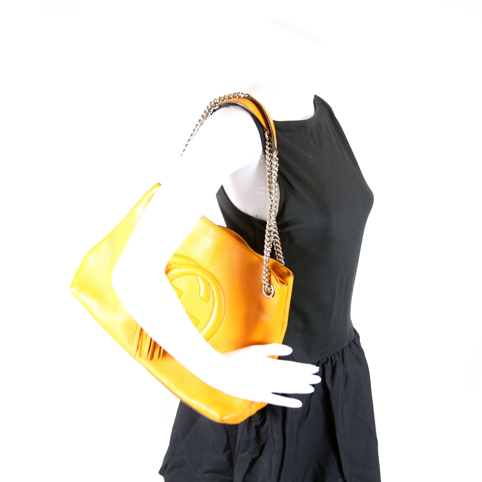 308982 Soho Leather Shoulder Medium Tangerine