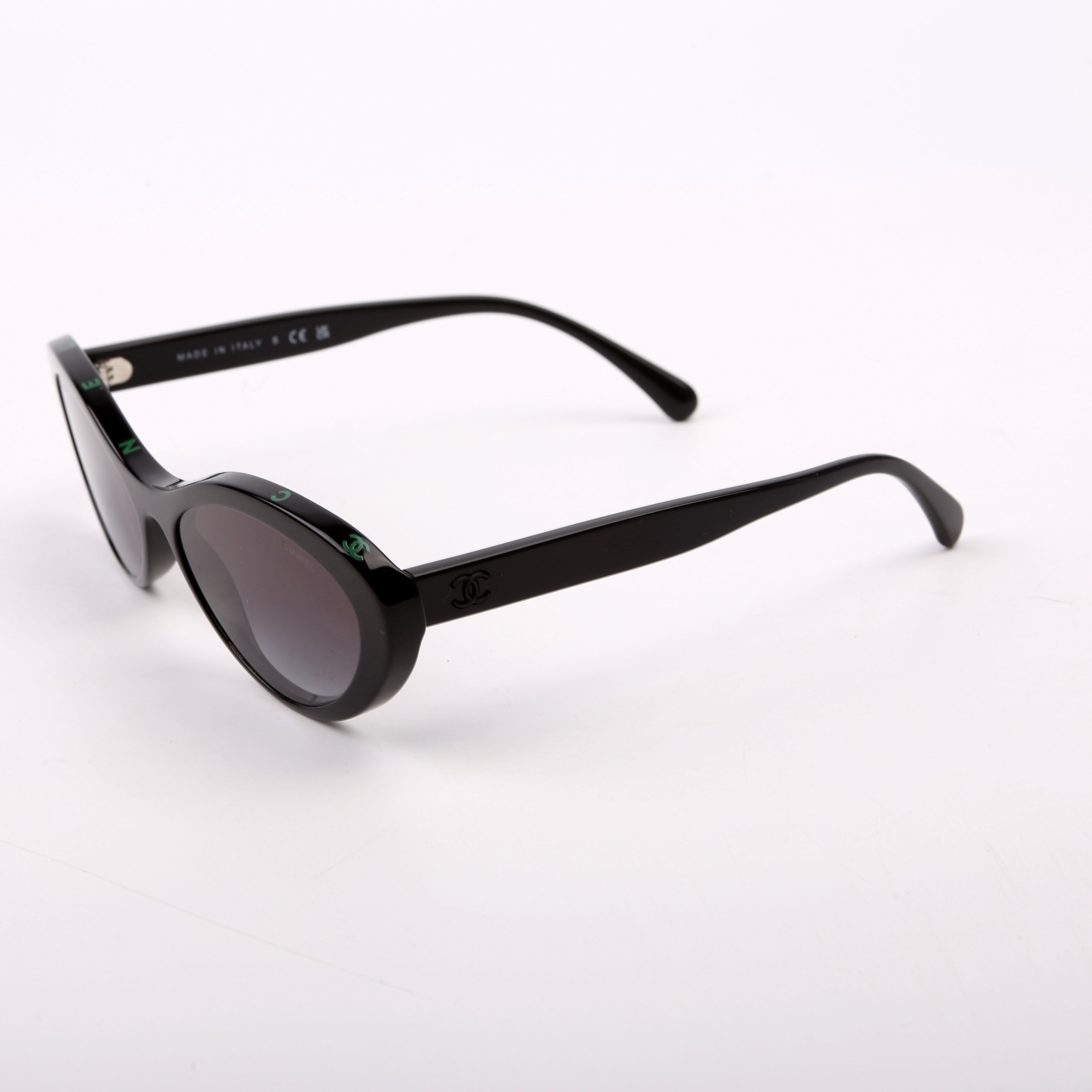 5416 Oval Acetate Polarized Sunglasses Black
