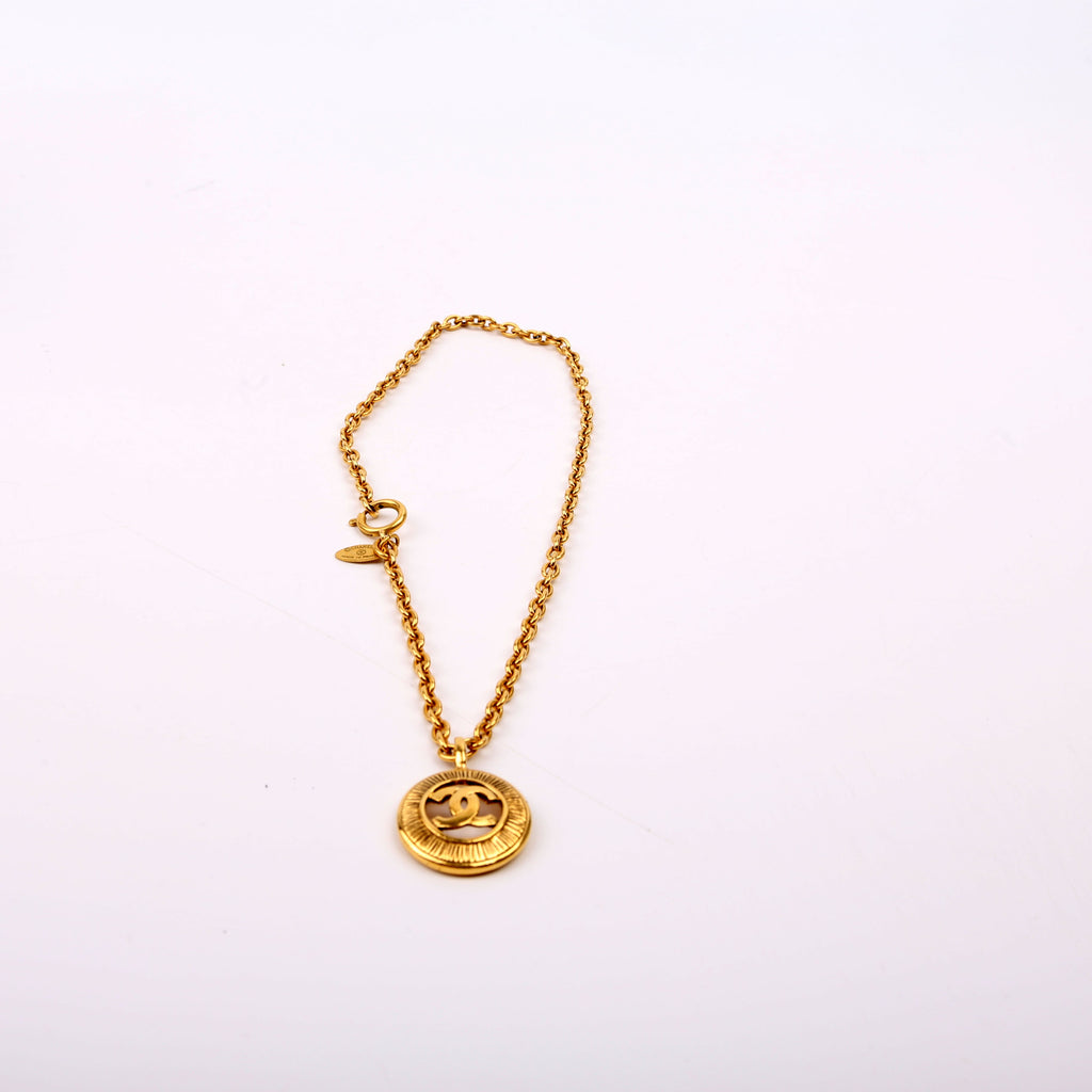 CC Pendant Choker Necklace Gold