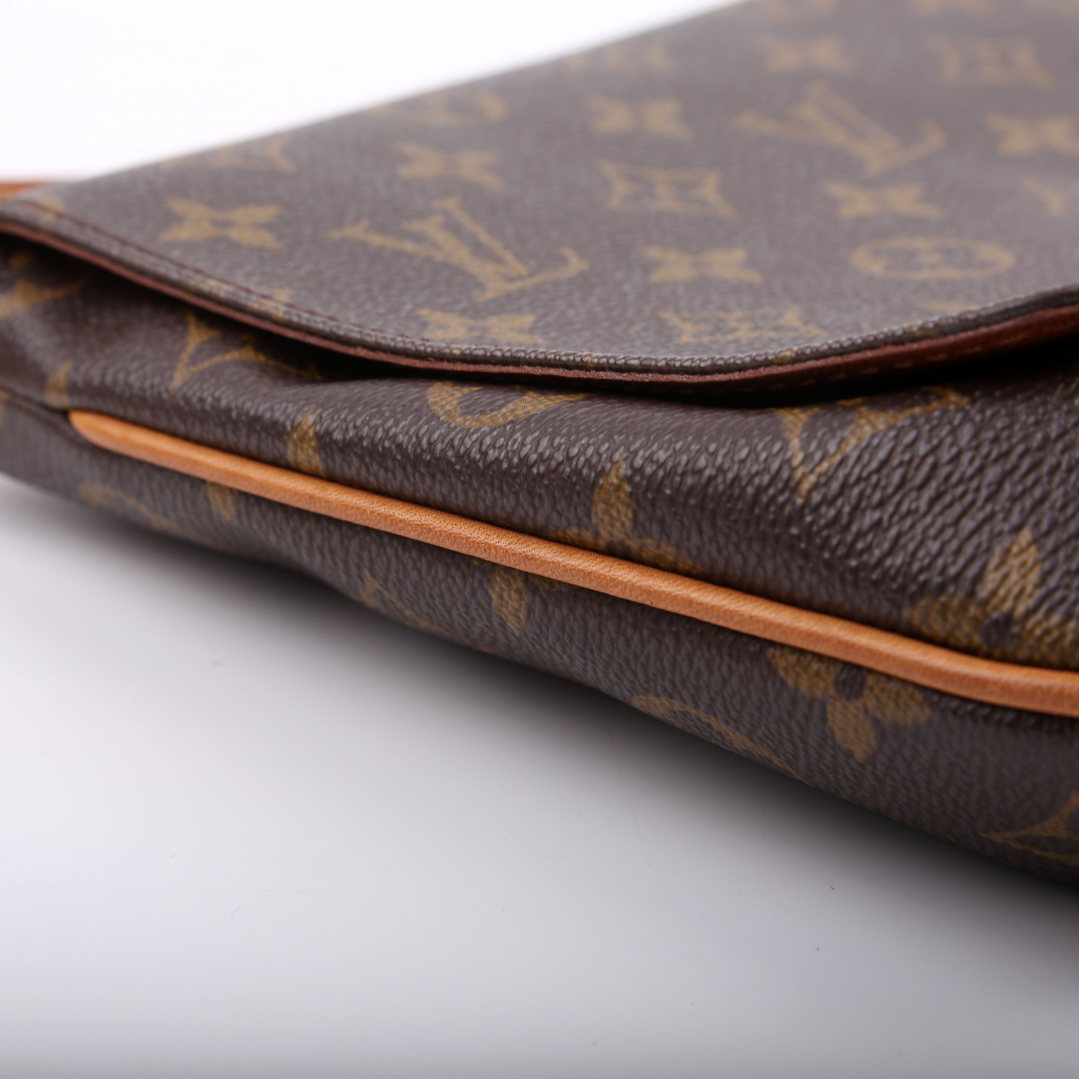 Musette Tango Long Monogram