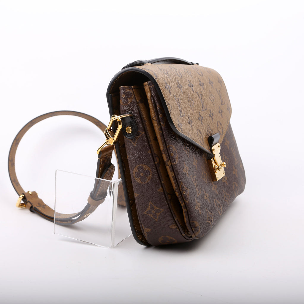 Pochette Metis Reverse Monogram