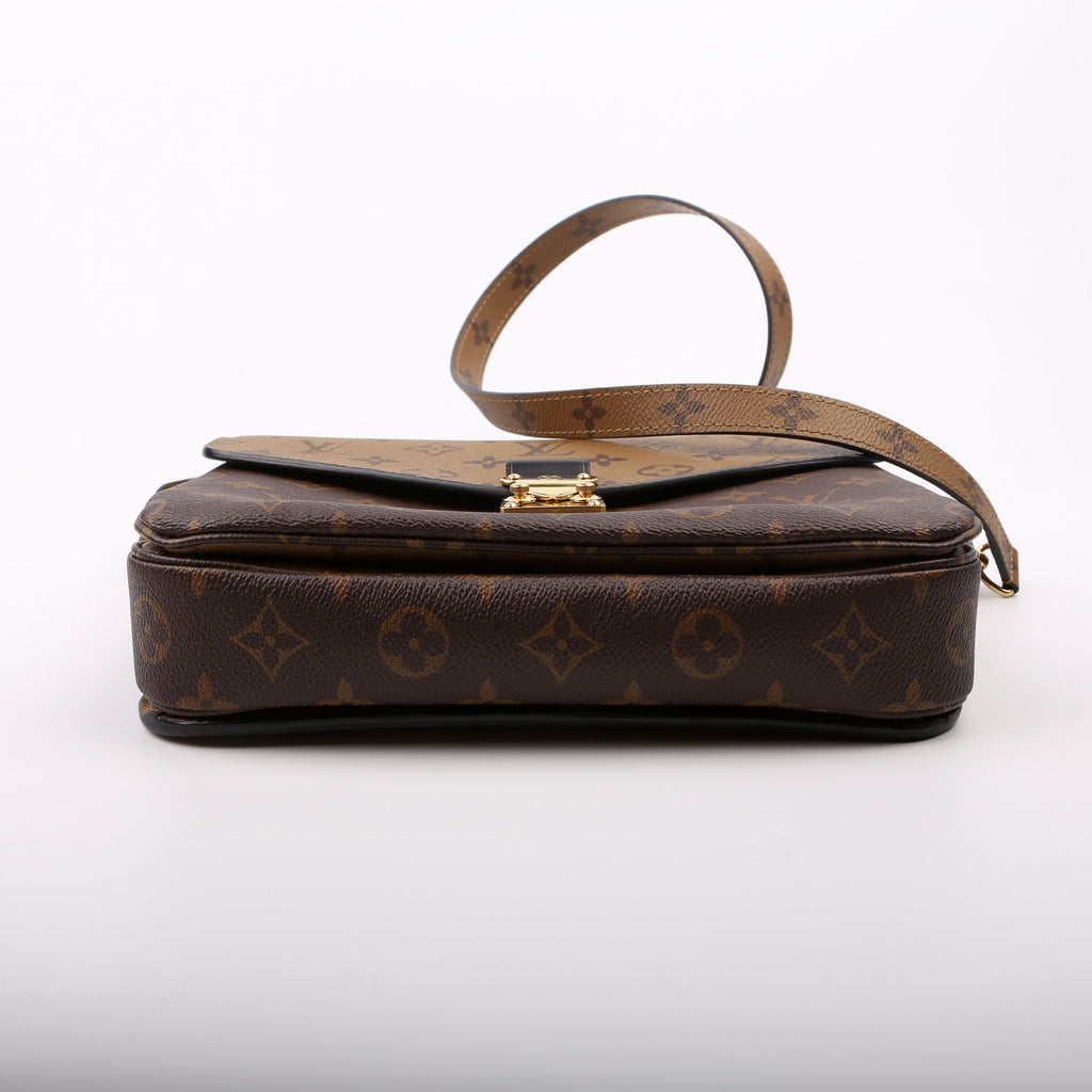 Pochette Metis Reverse Monogram