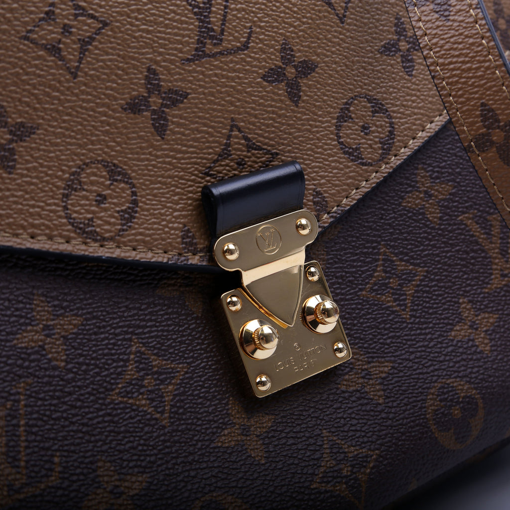 Pochette Metis Reverse Monogram
