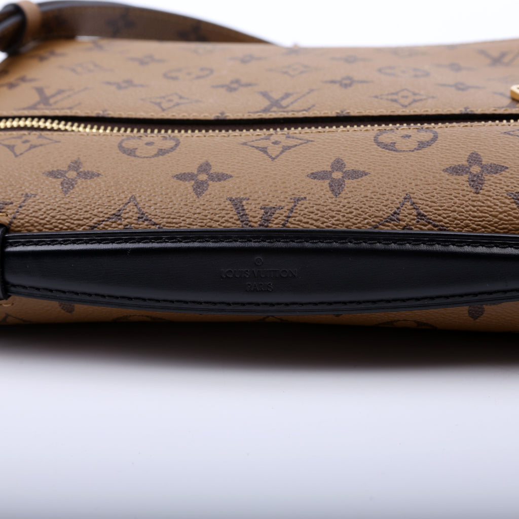 Pochette Metis Reverse Monogram