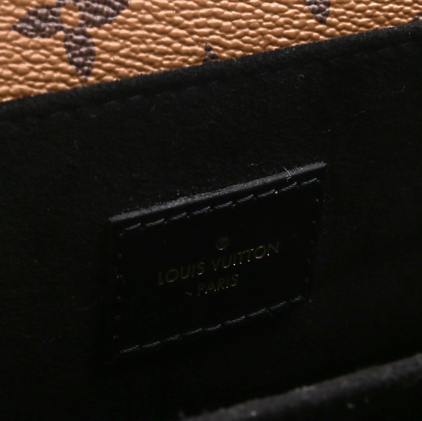 Pochette Metis Reverse Monogram