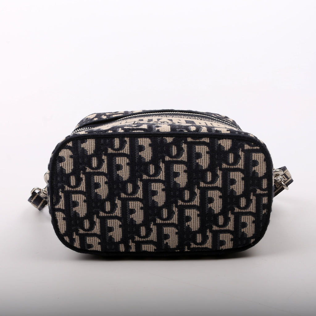 Travel Small Vanity Case Oblique With Strap