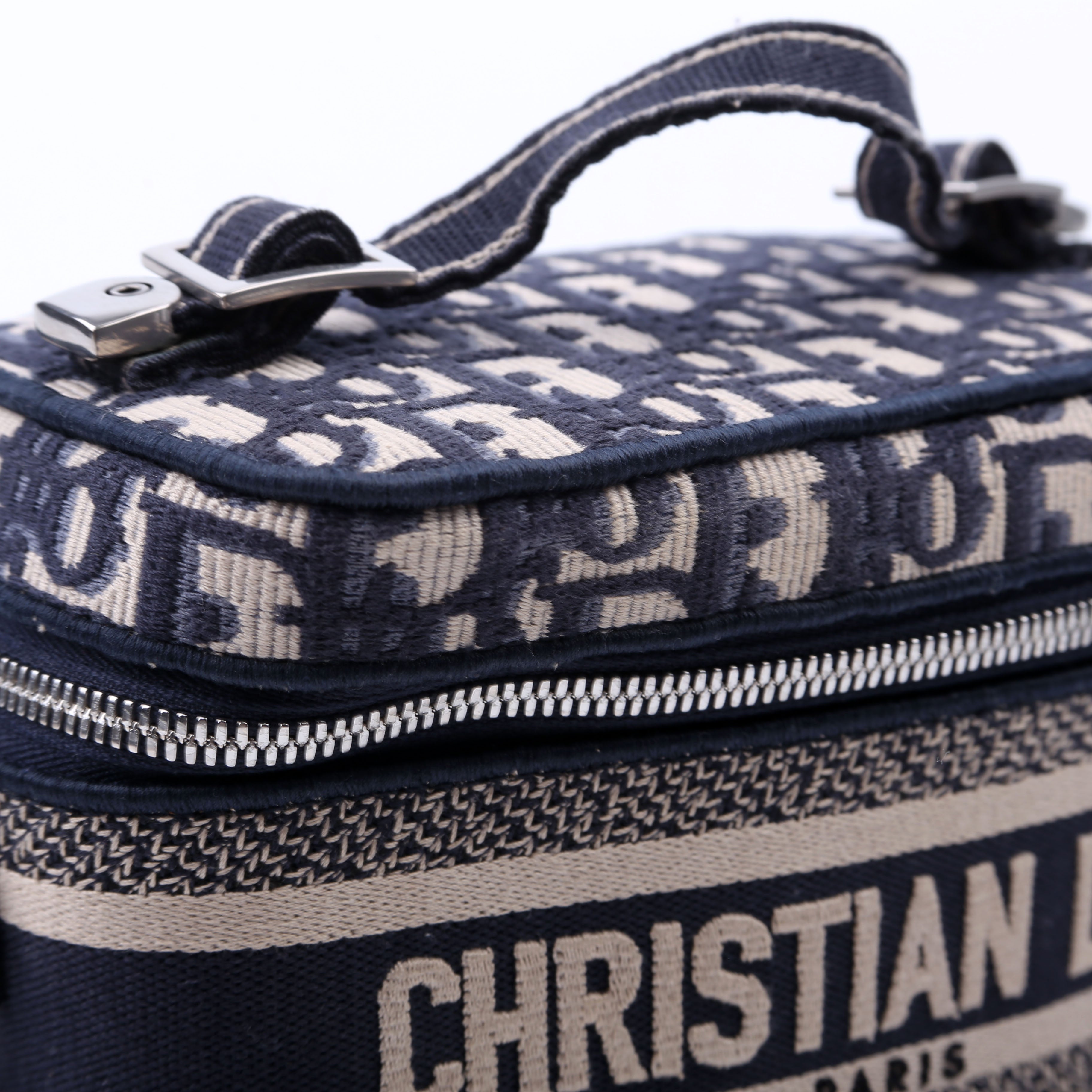 Travel Small Vanity Case Oblique With Strap