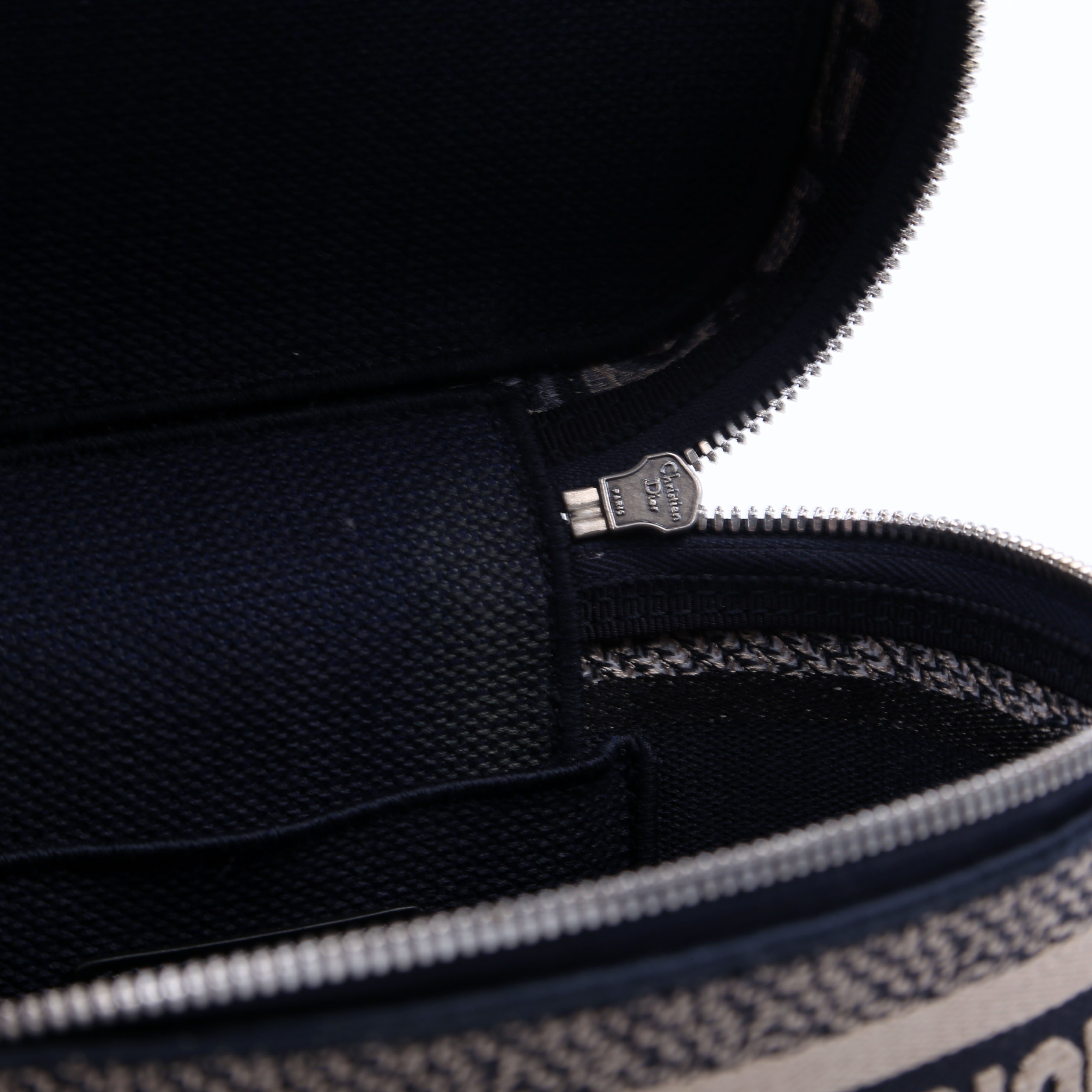 Travel Small Vanity Case Oblique With Strap