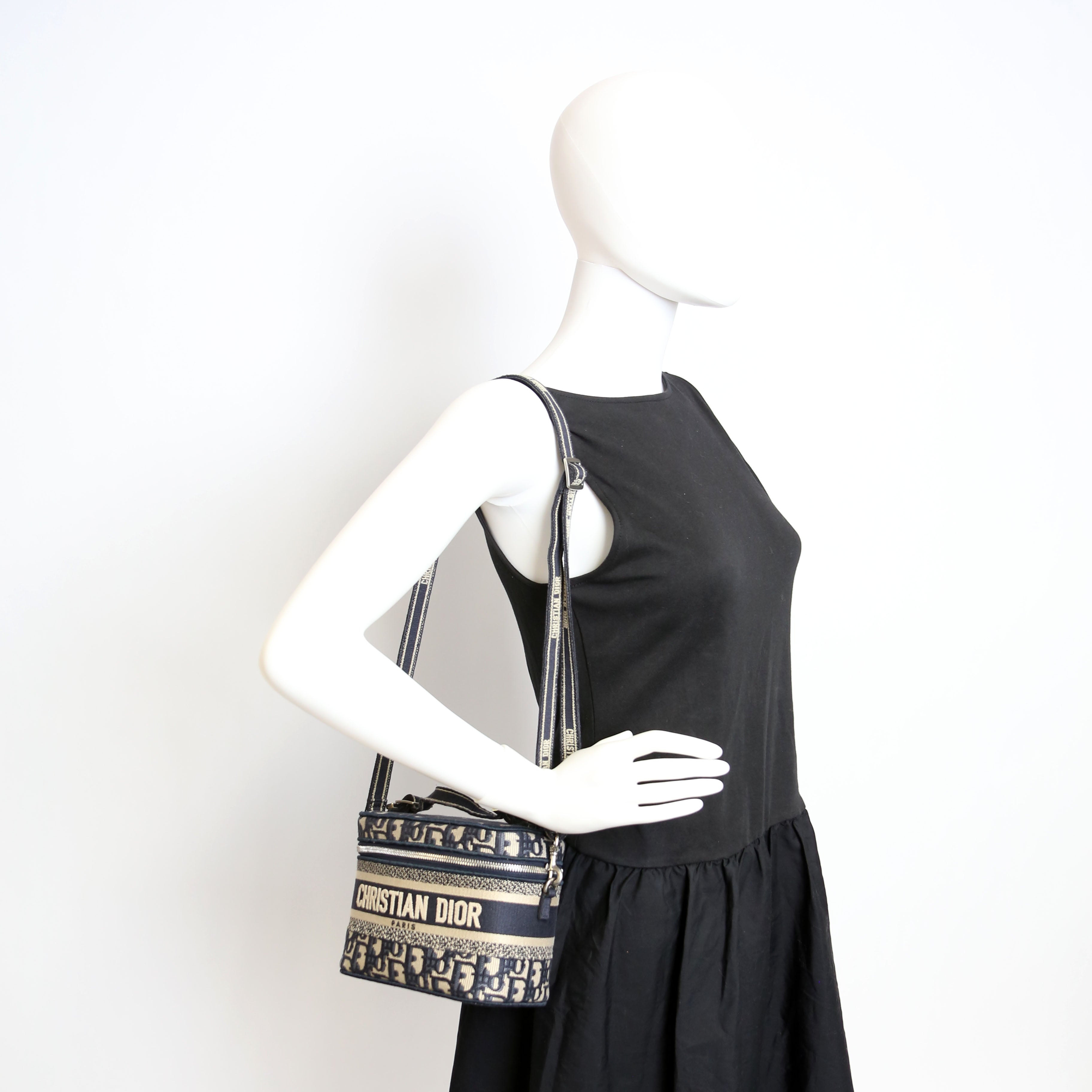 Travel Small Vanity Case Oblique With Strap