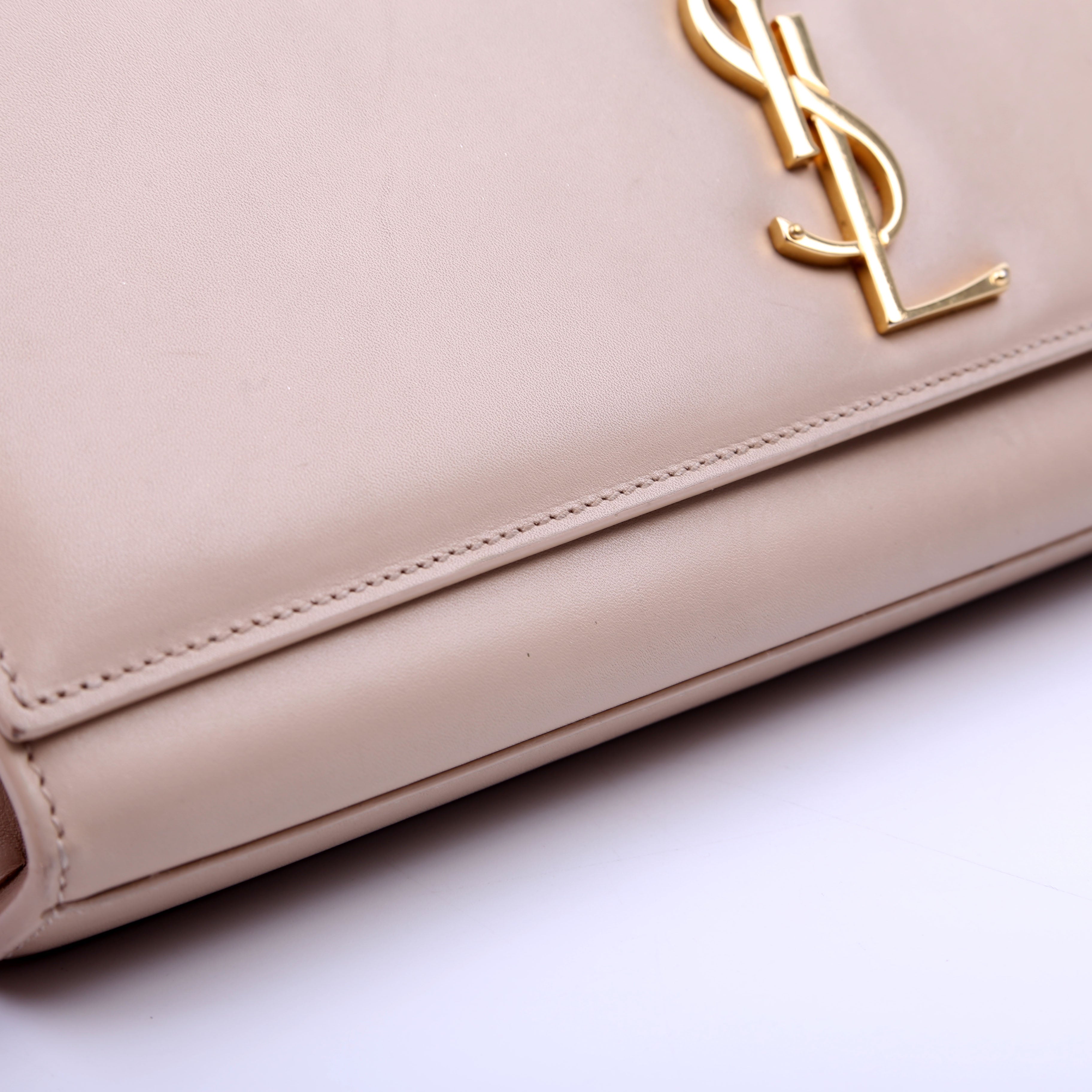 Cassandre Clutch Beige