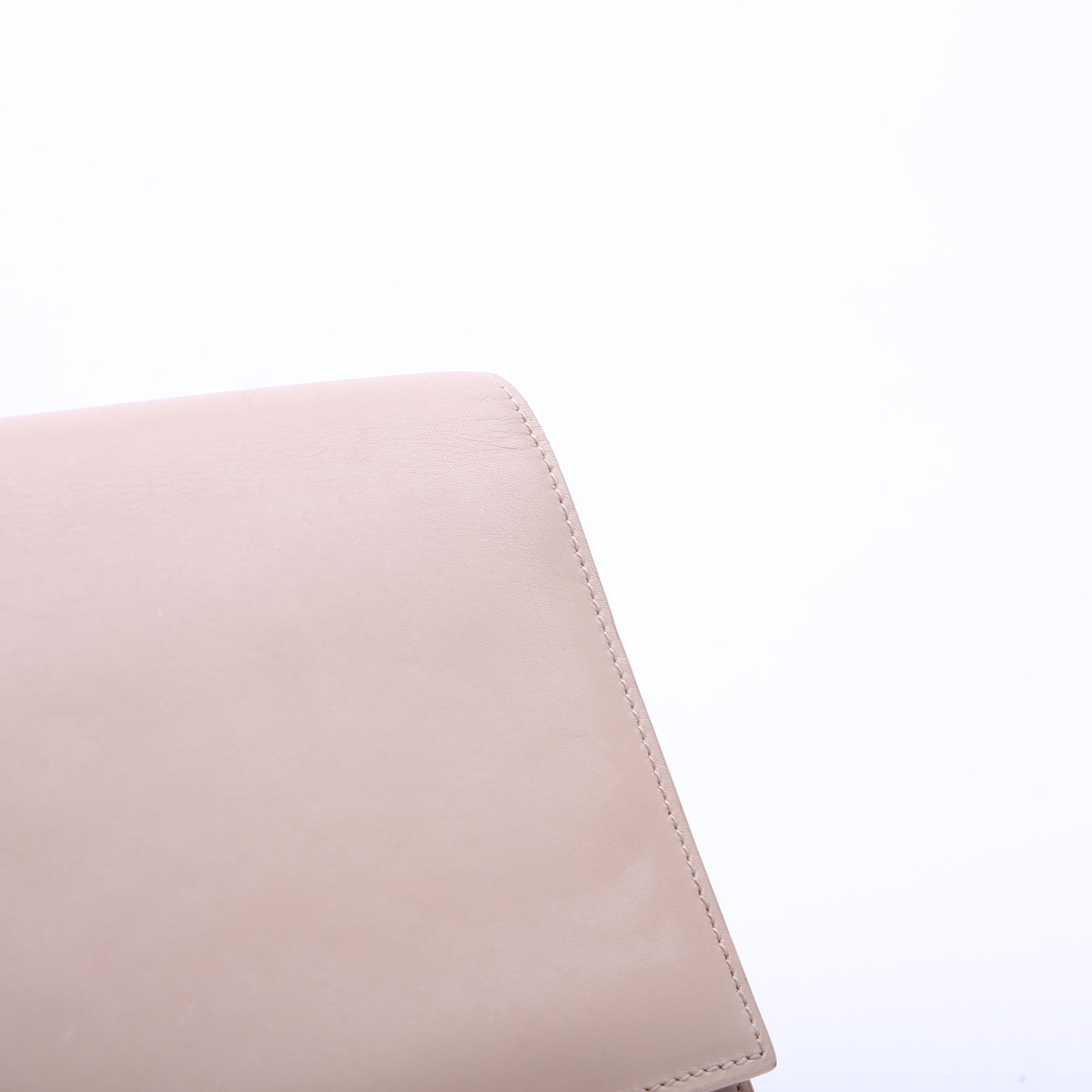 Cassandre Clutch Beige