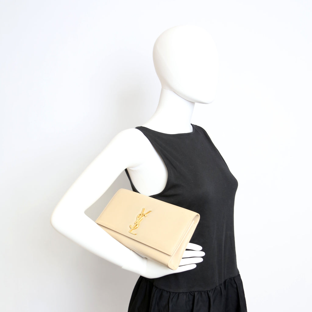Cassandre Clutch Beige