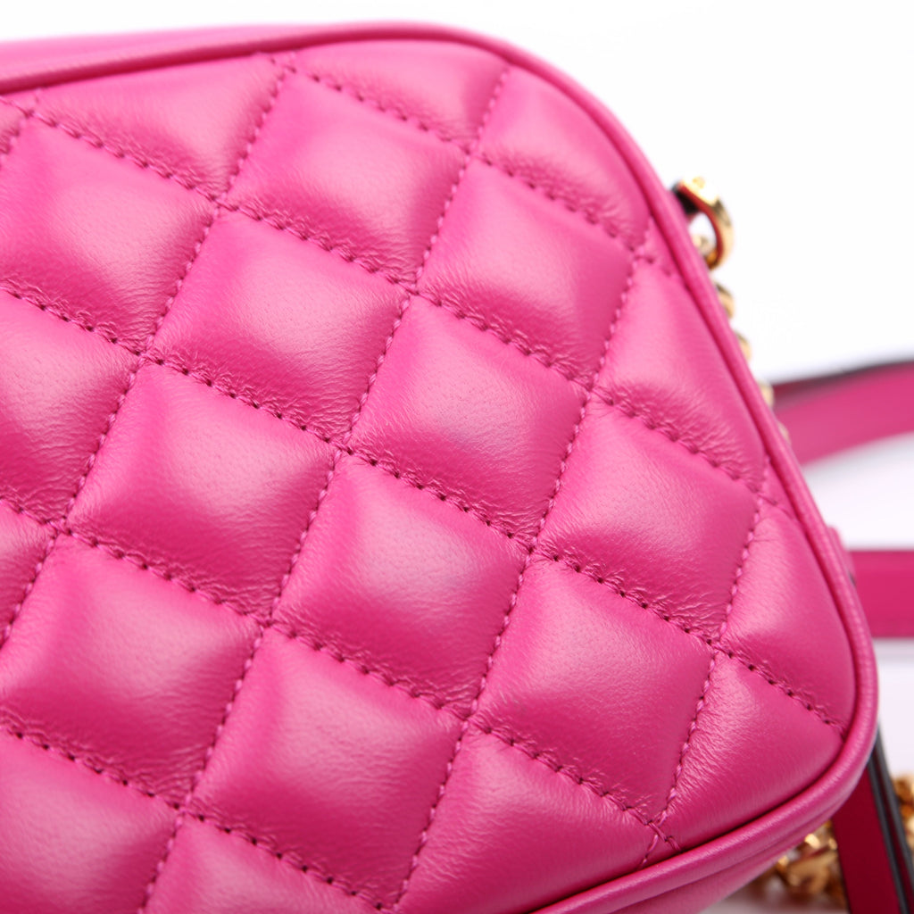 La Medusa Quilted Leather Small Camera Bag Pink