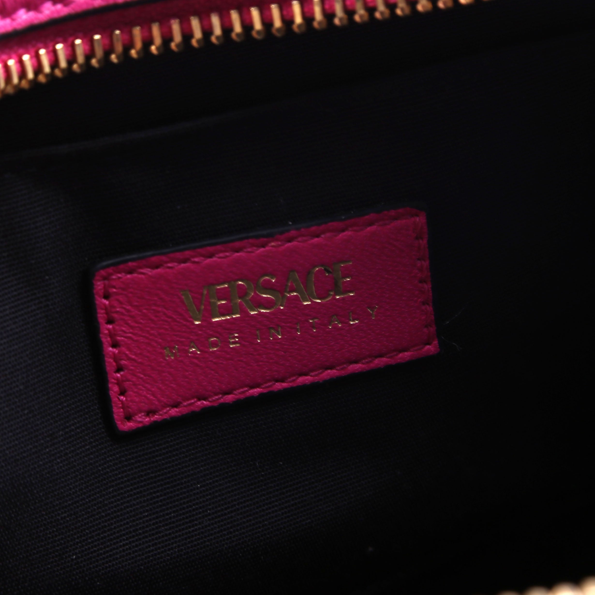 La Medusa Quilted Leather Small Camera Bag Pink