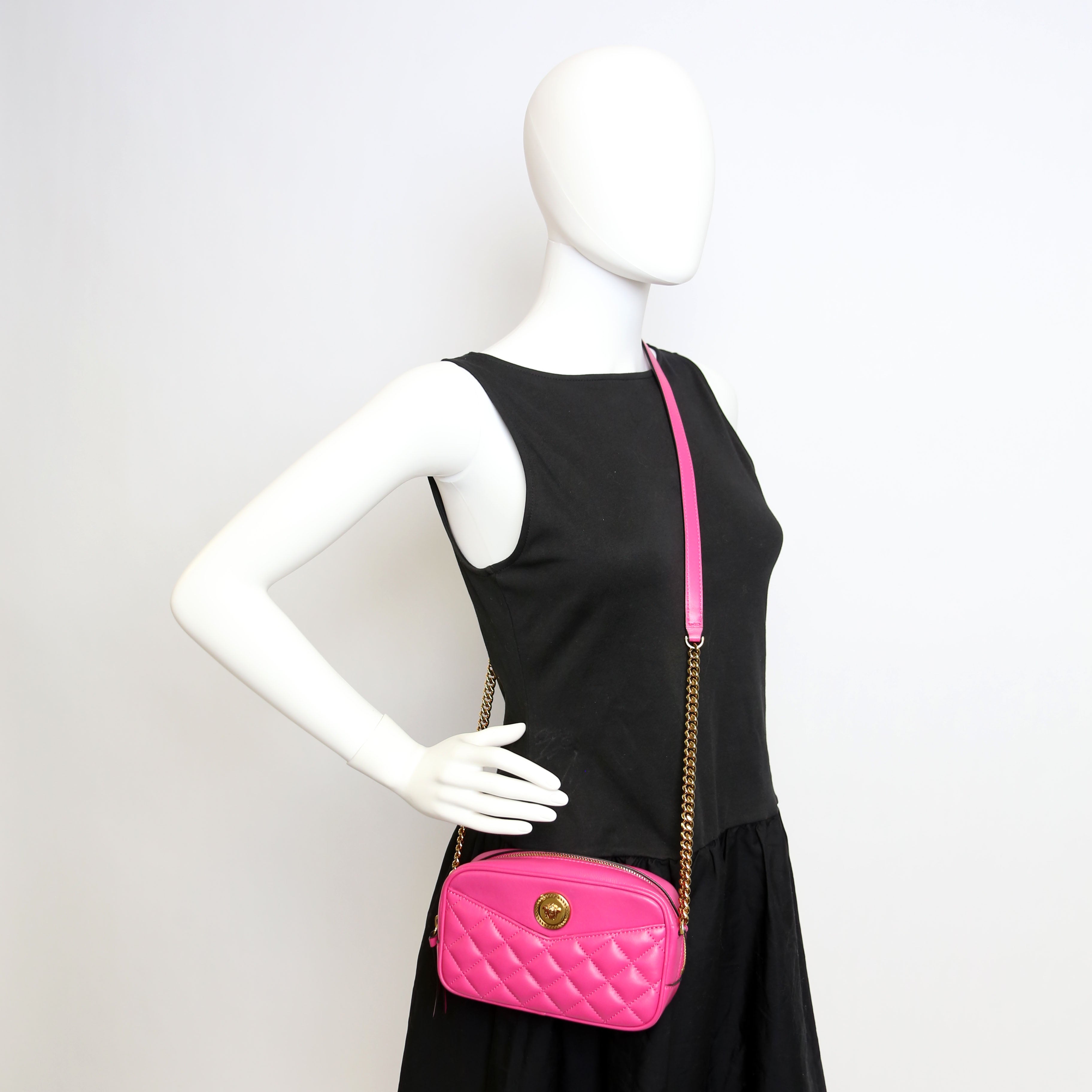 La Medusa Quilted Leather Small Camera Bag Pink