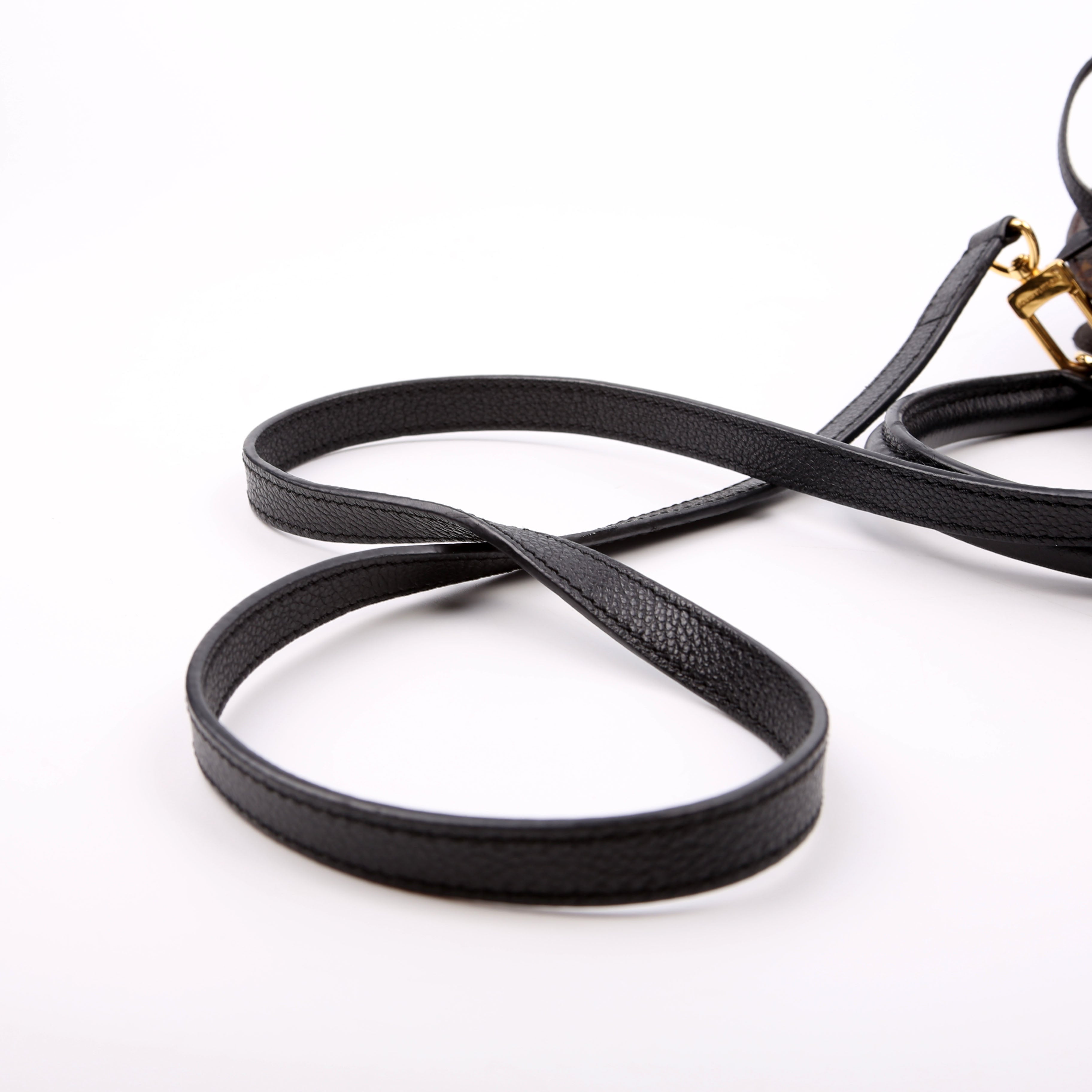 Alma BNB Monogram Black