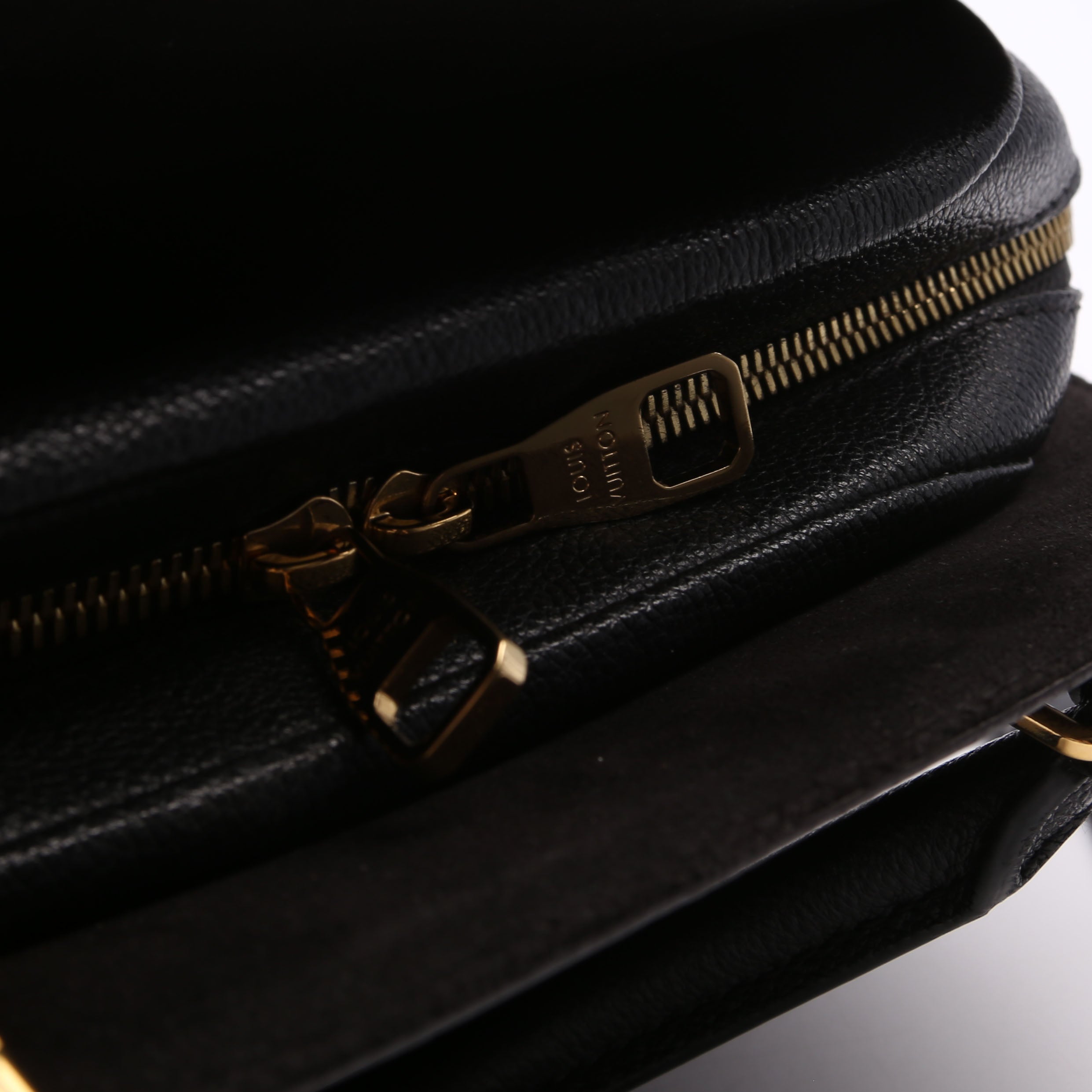 Alma BNB Monogram Black