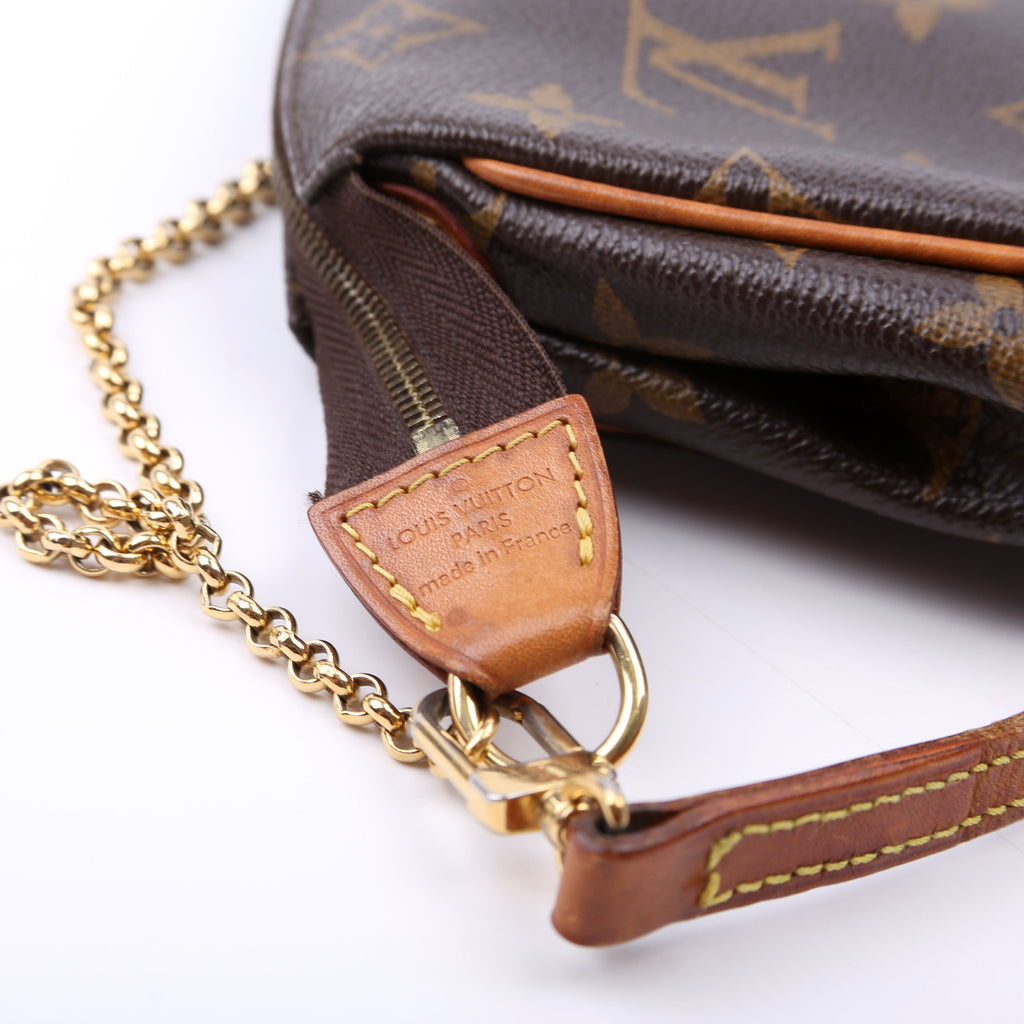 Eva Clutch Monogram