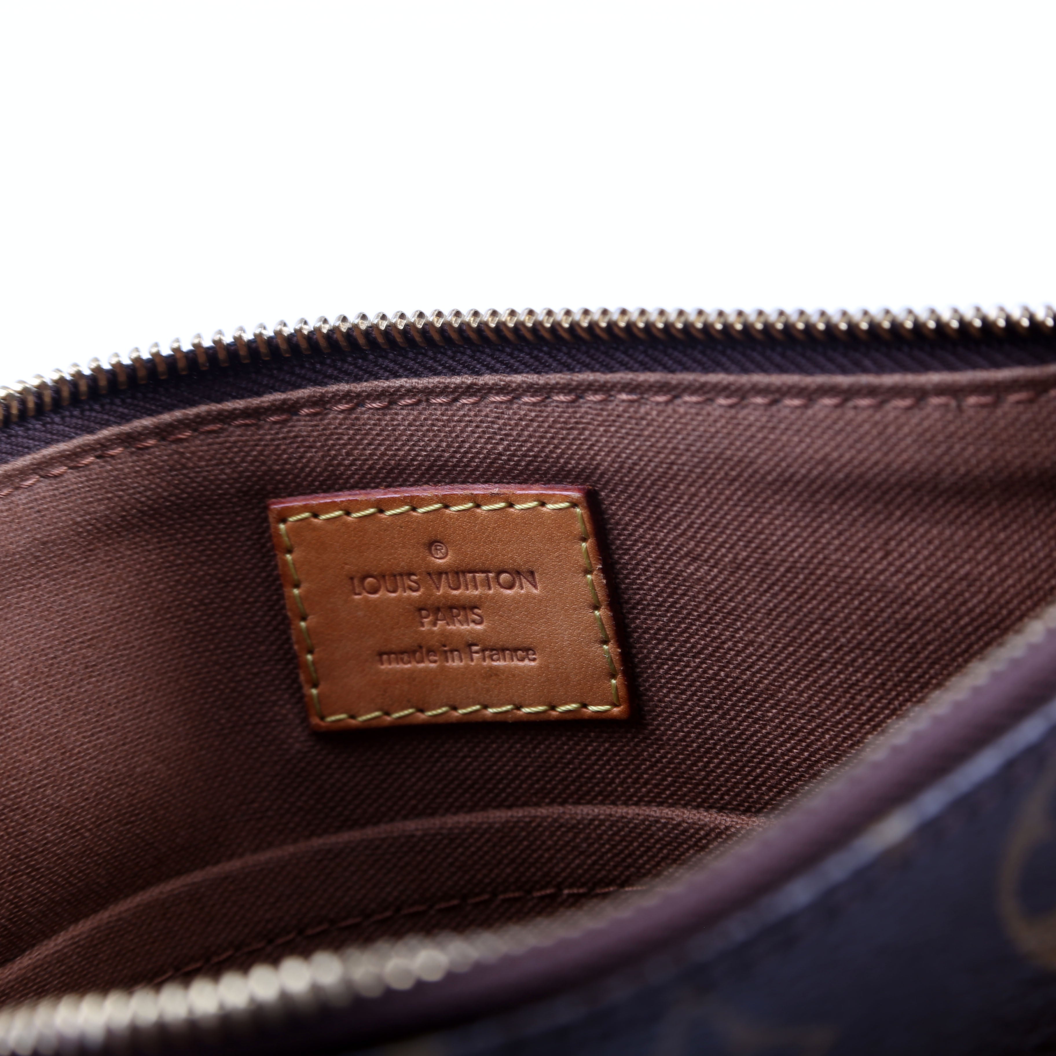 Pochette Valmy Monogram