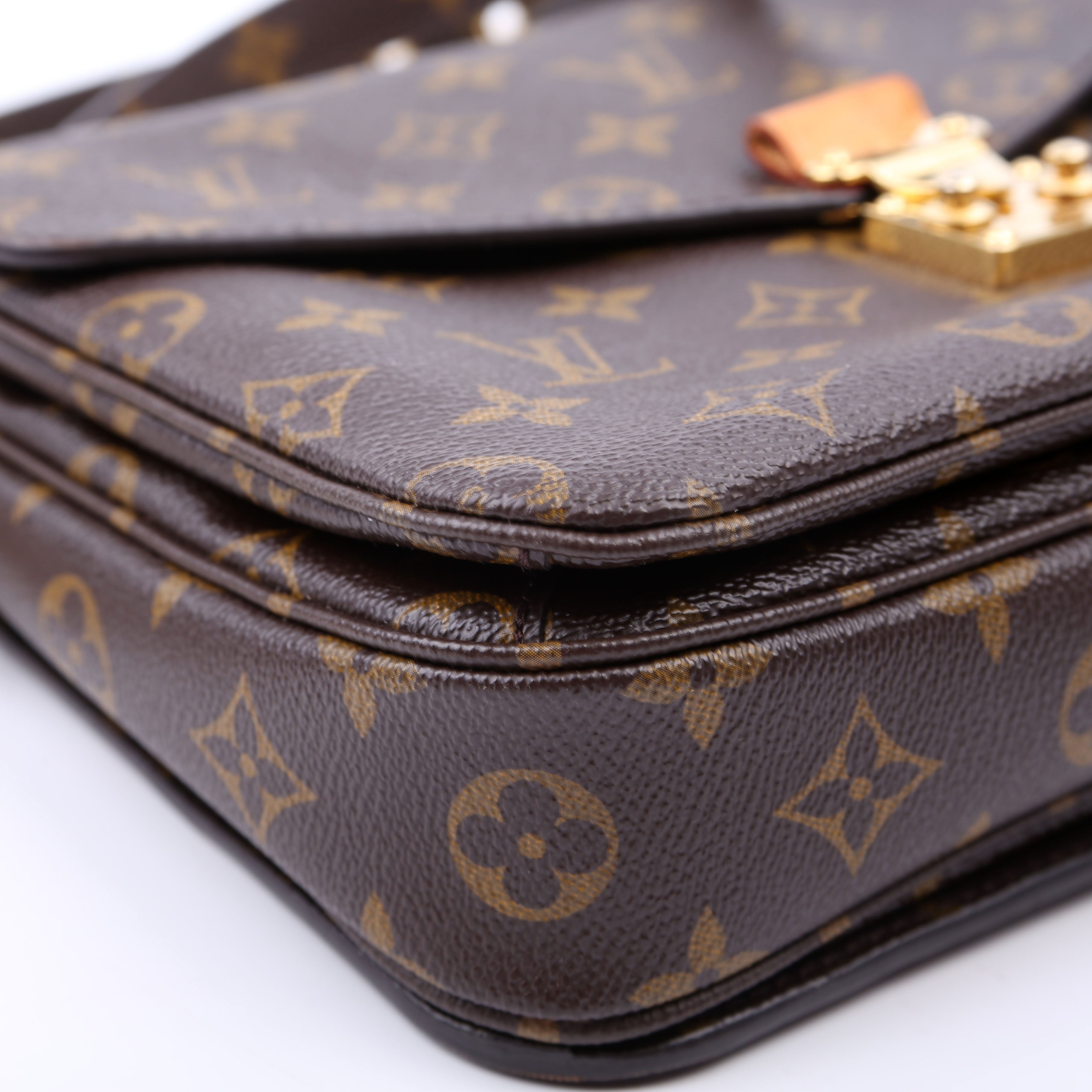 Pochette Metis Monogram