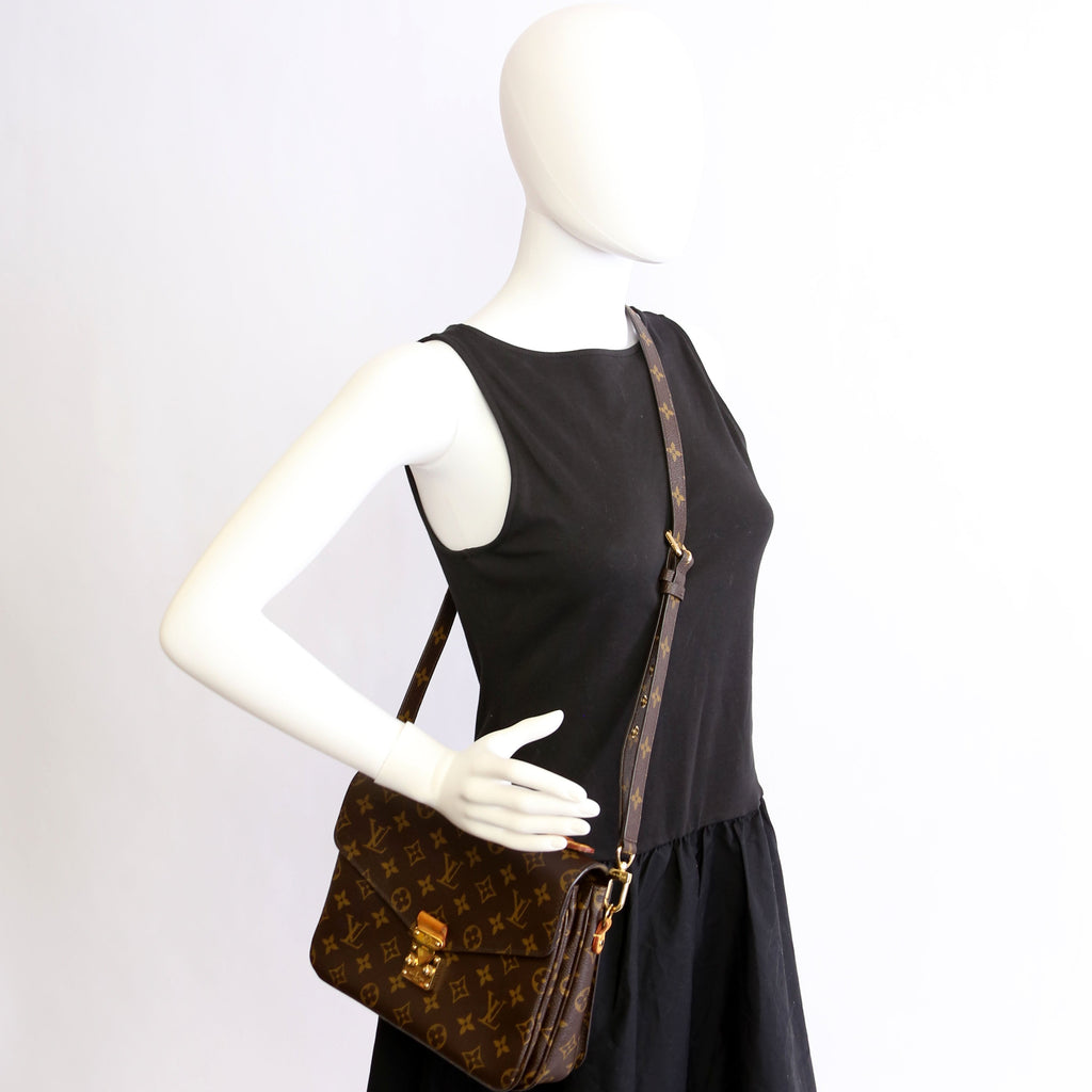 Pochette Metis Monogram