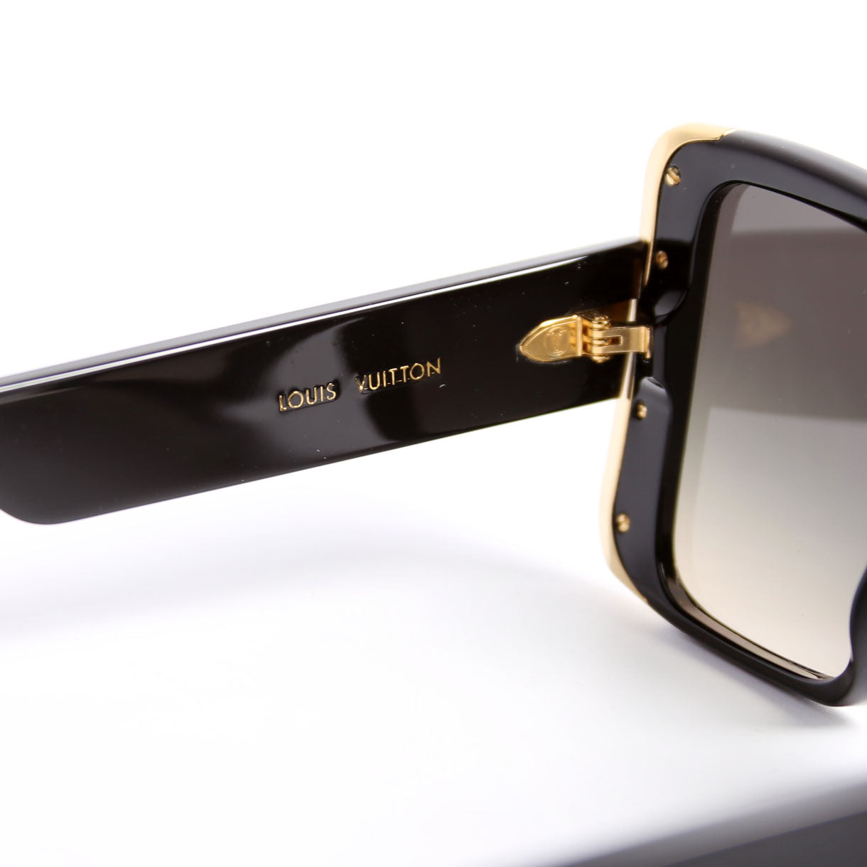 Z1664E Moon Square Sunglasses Black/Gold