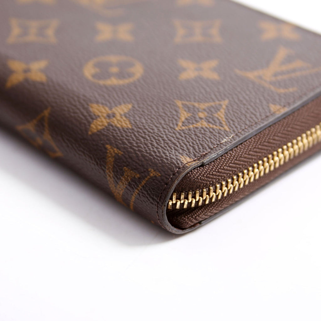 Zippy Wallet Monogram