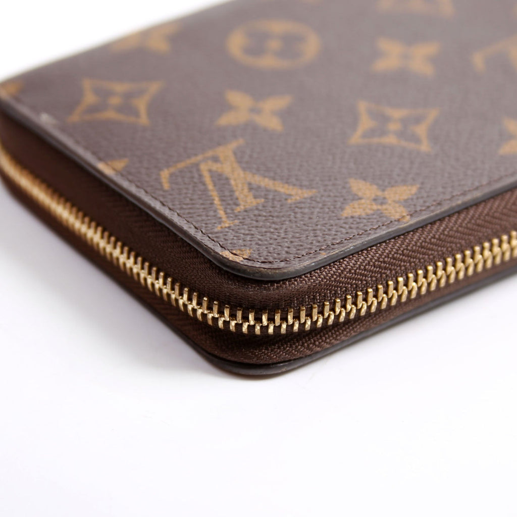 Zippy Wallet Monogram
