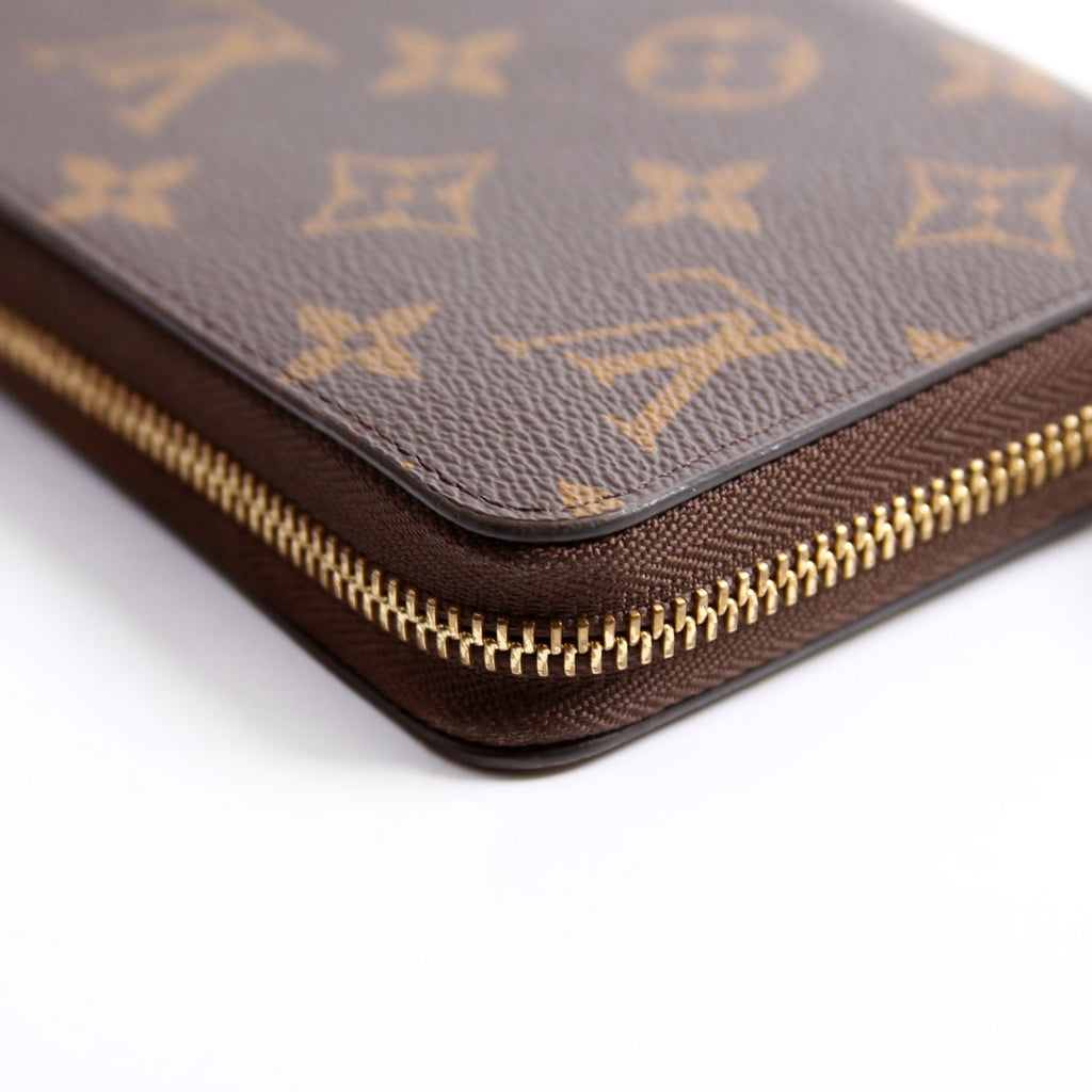 Zippy Wallet Monogram