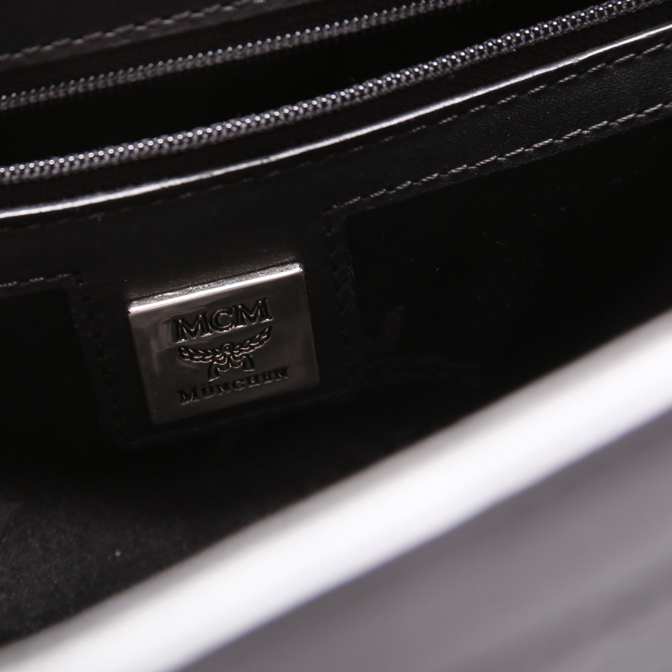 Visetos Front Pocket Tote Black