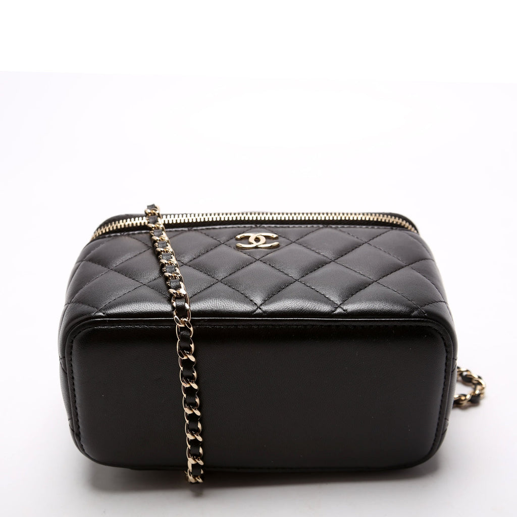 Vanity Case Top Handle Small Lambskin 31M Black