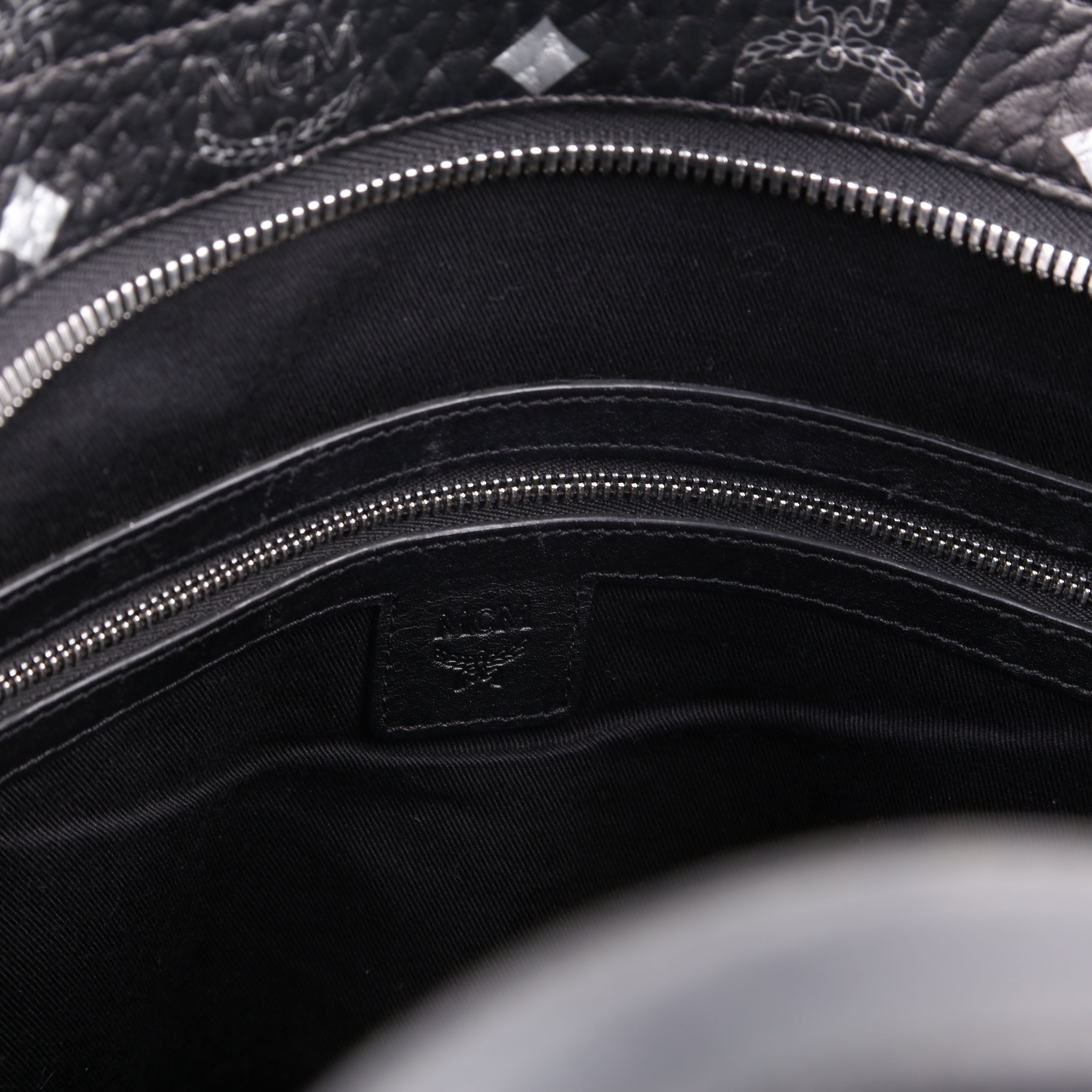 Visetos Glam Gradient Tote Black