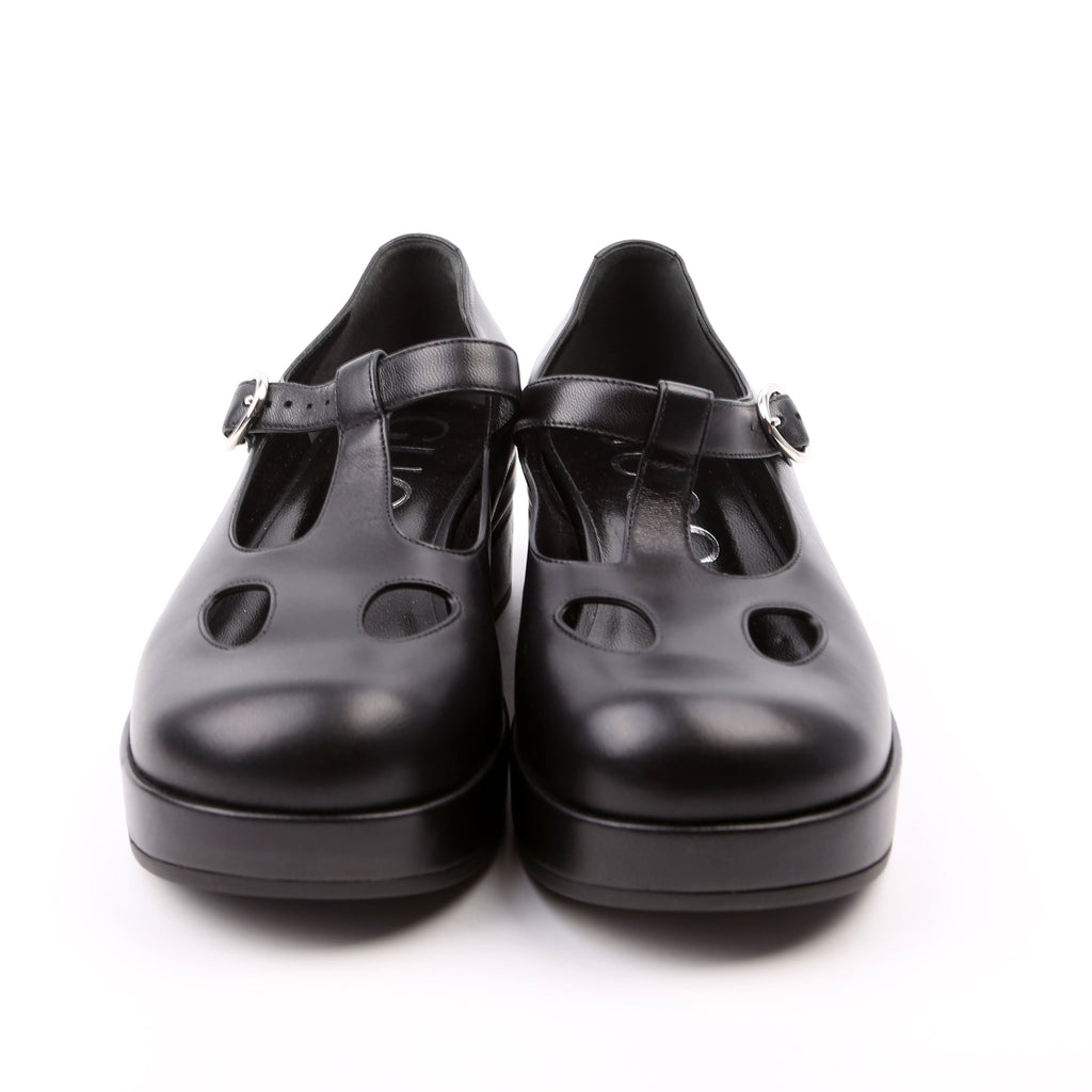 Leather Cut-Out Mary Jane Pumps Size 38 Black