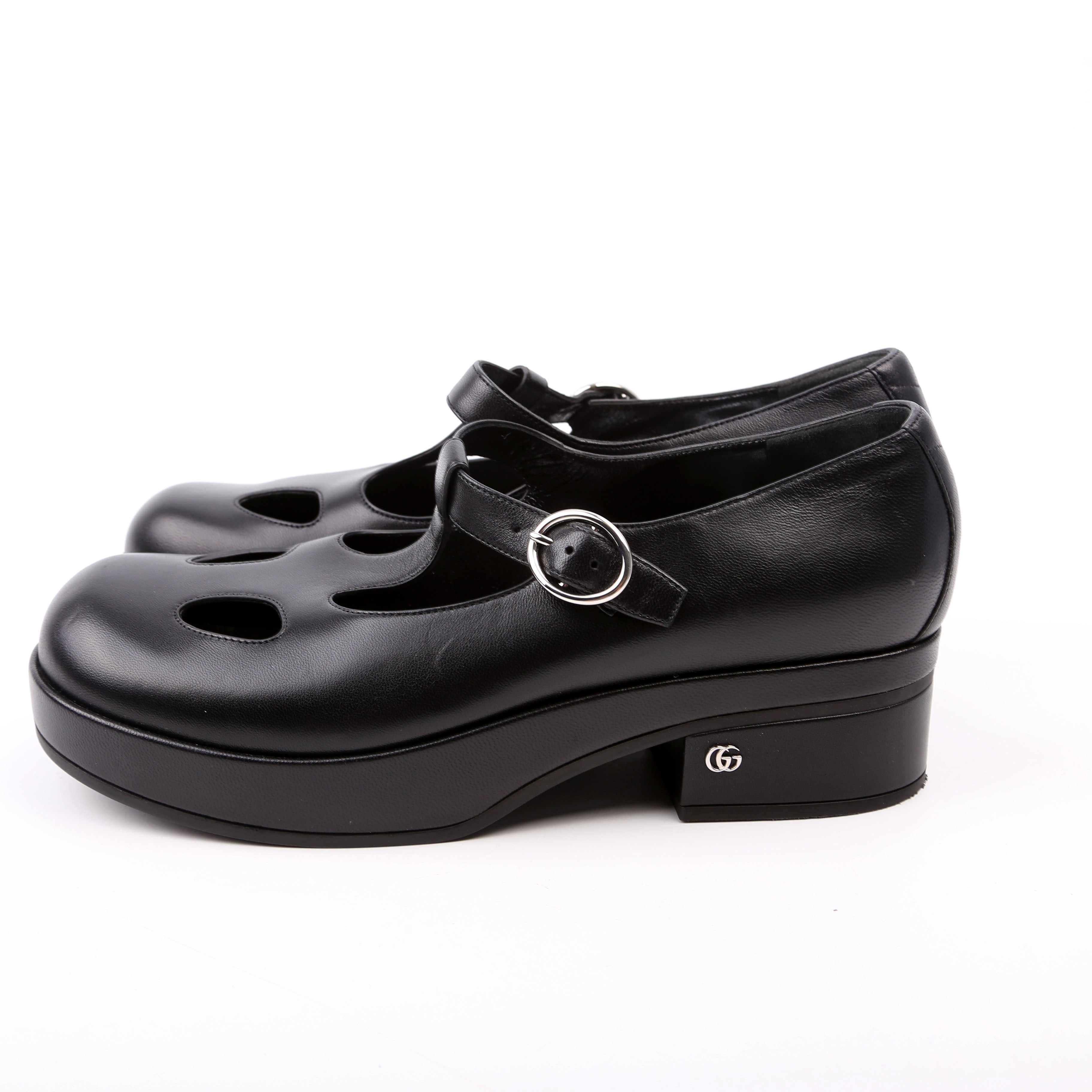 Leather Cut-Out Mary Jane Pumps Size 38 Black